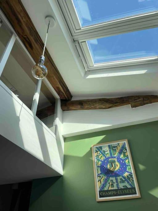 Bright Duplex On The Floor - Close To Opera