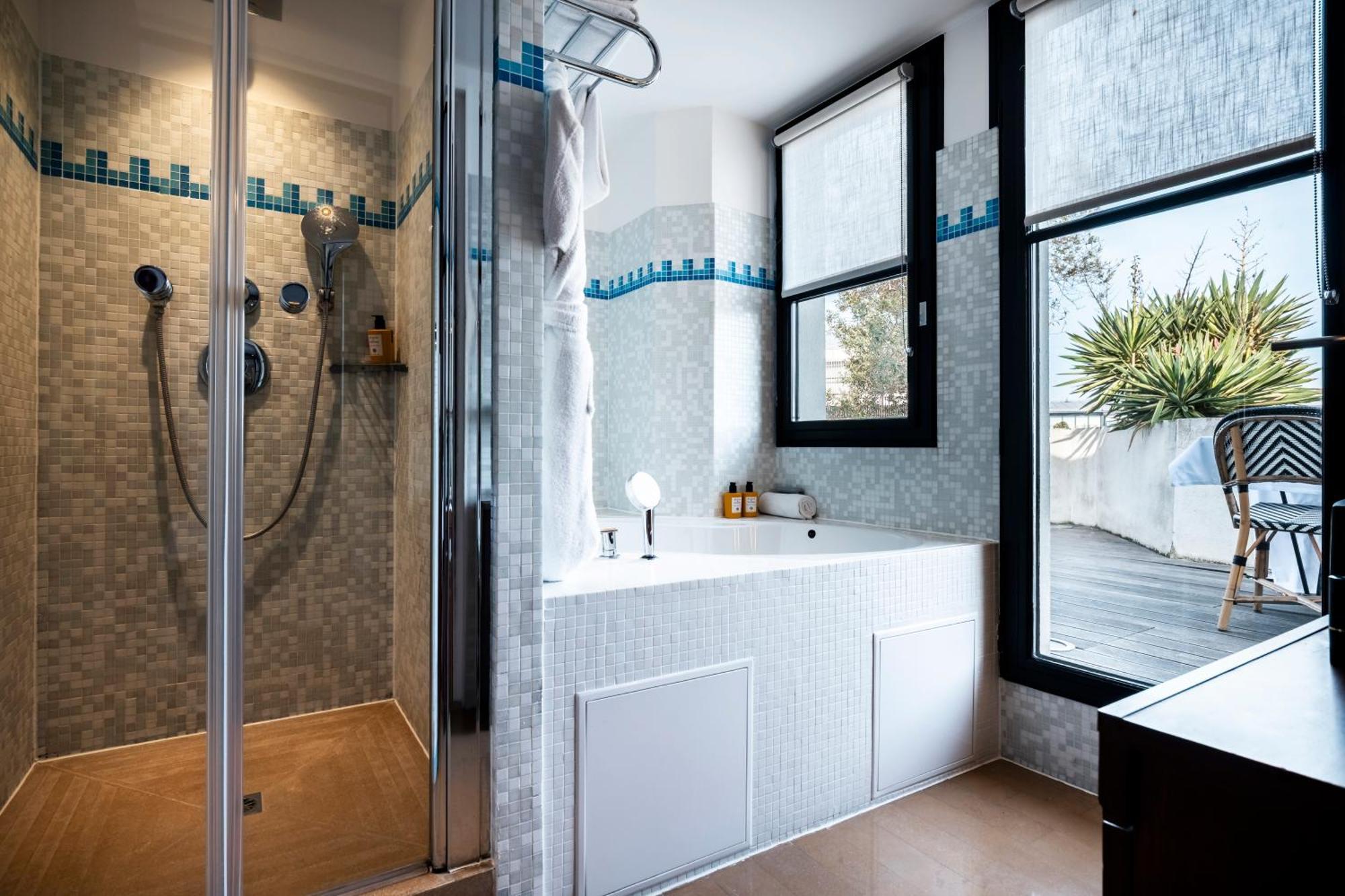 Grand Champs-elysees Hotel Paris
