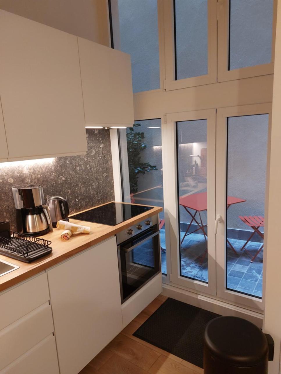 Apartment Centre - At Paris