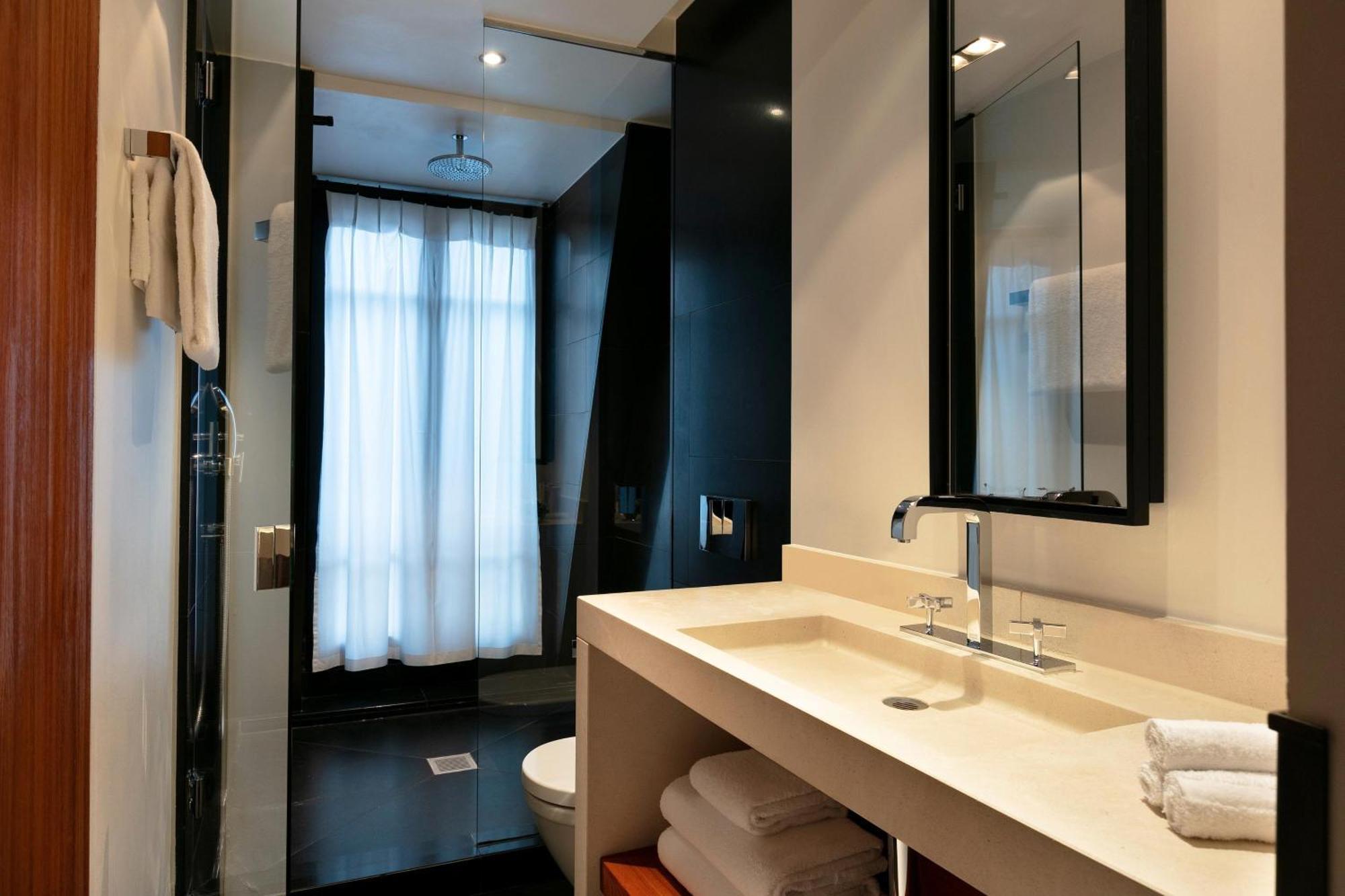Le Metropolitan, Tour Eiffel, A Tribute Portfolio Hotel
