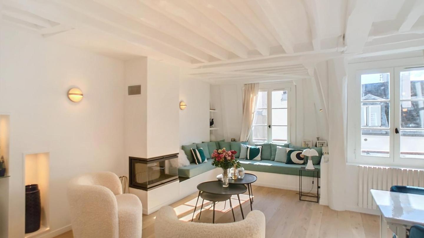 Apartment Chic A La Parisienne, - Marais Paris