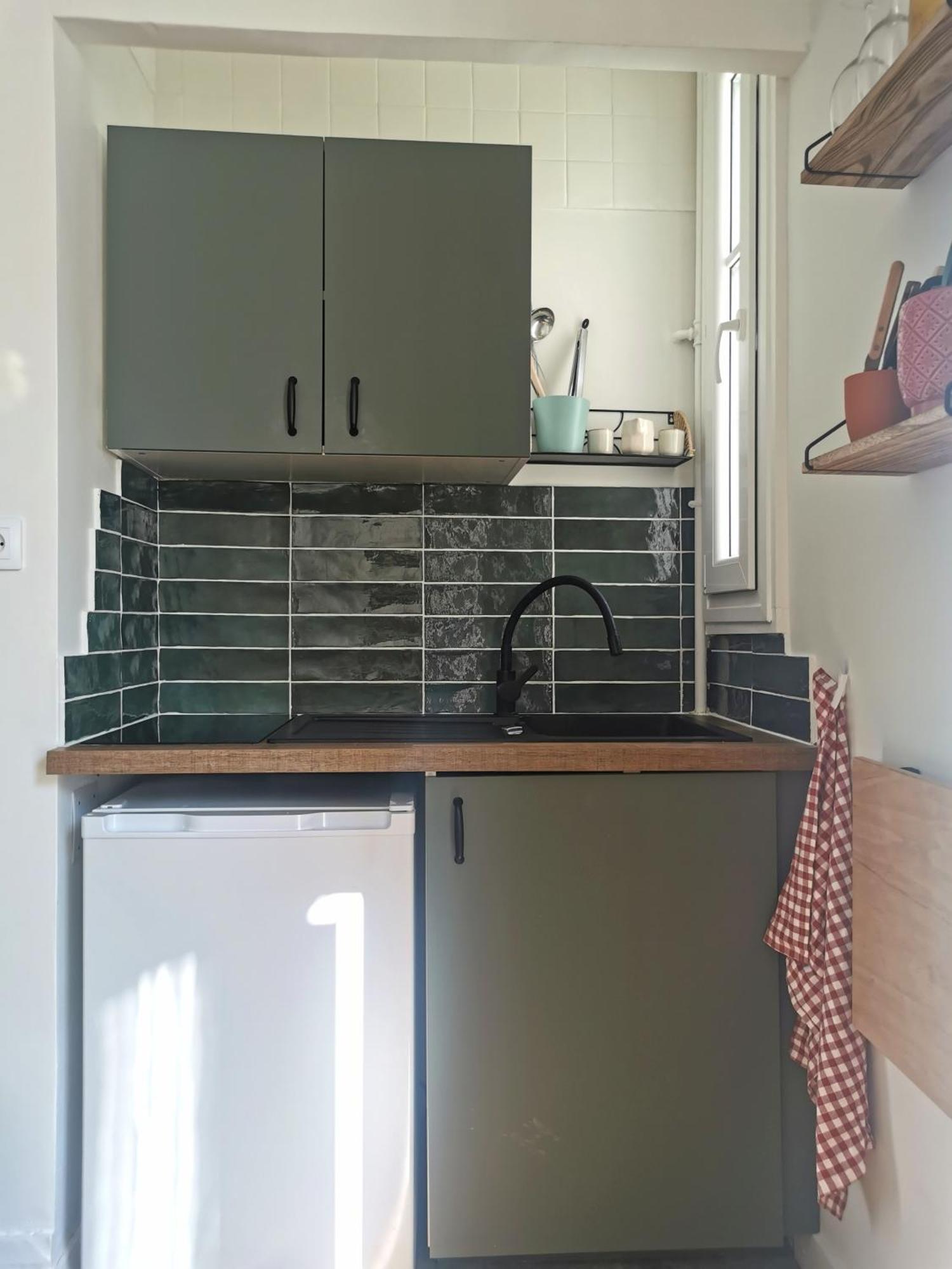 Apartment Lovely And Bright In Montmartre Paris