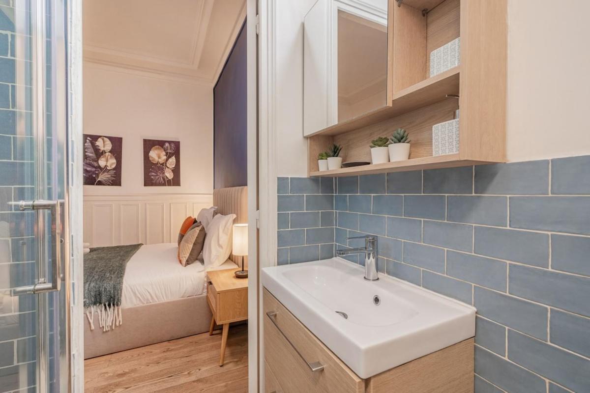 Apartment Douillet Pour 2 Au Coeur De Montmartre-ii Paris