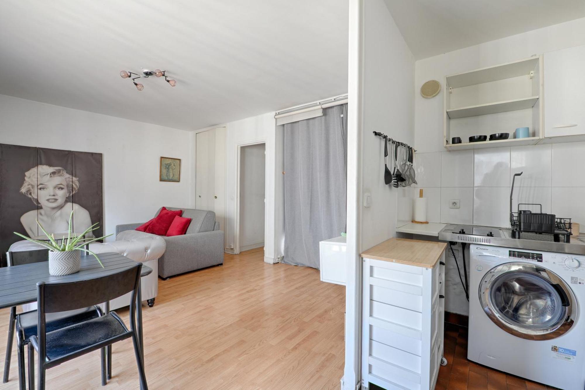 Apartment La Folie Mericourt - A 5 Min De Place Republique