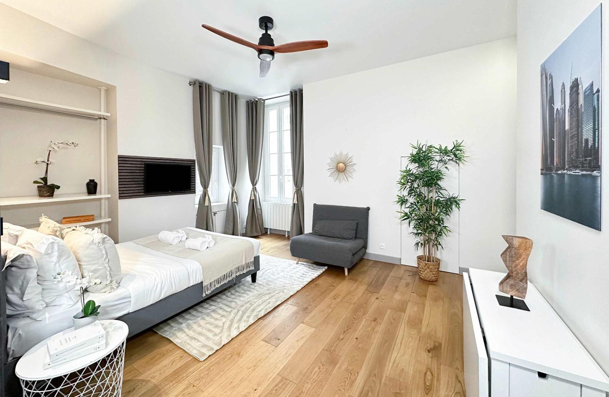 Spacious In Saint-germain-des-pres *