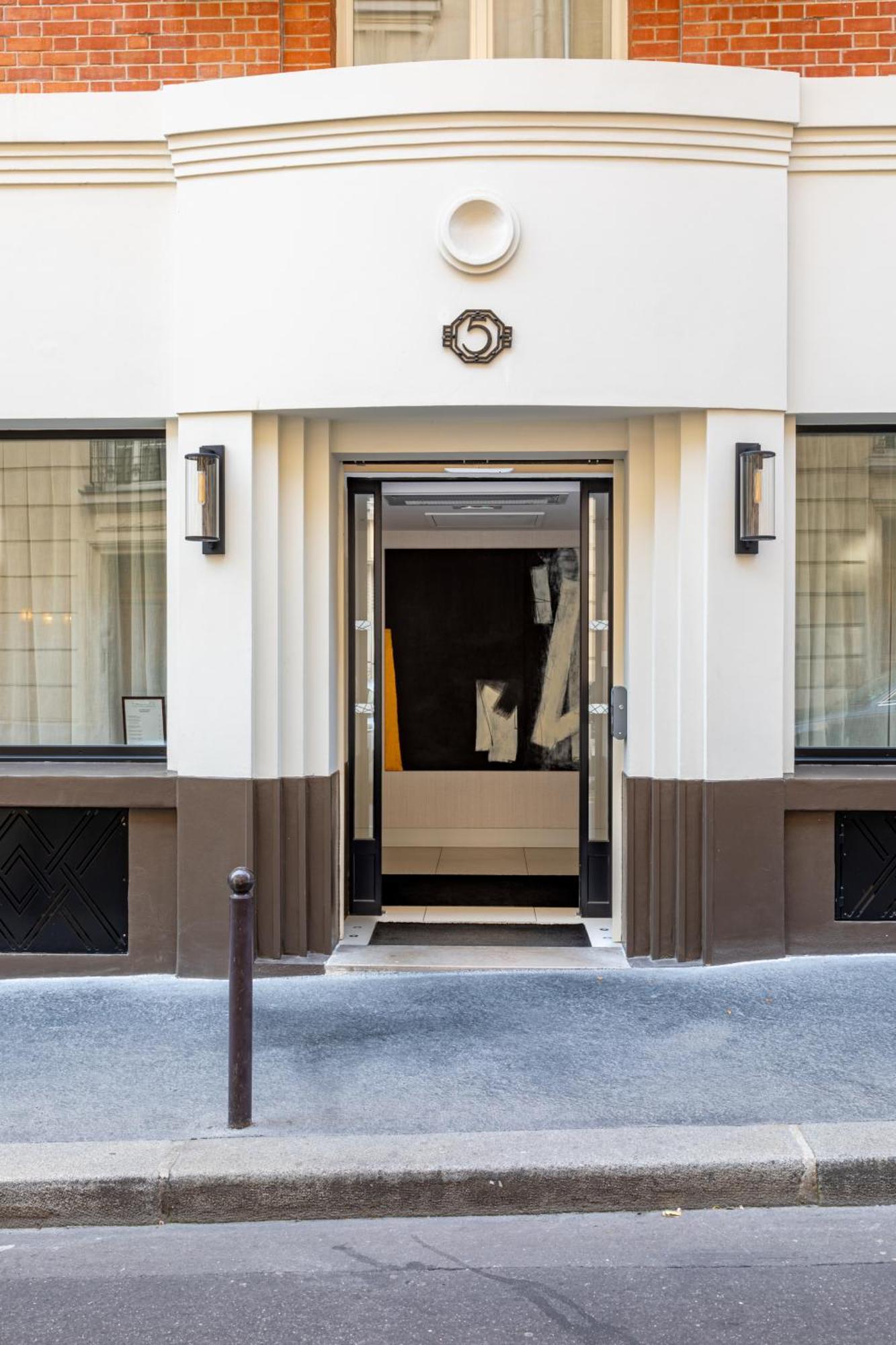 Moderniste Hotel 4*
