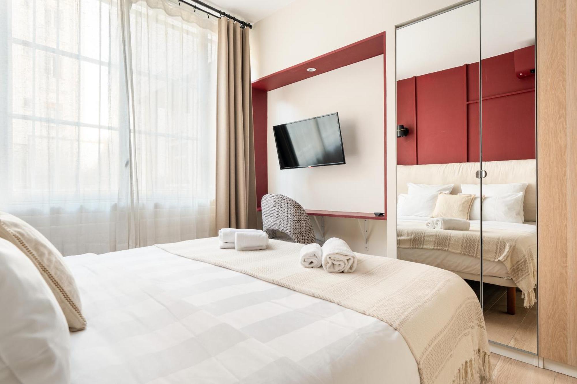 Eiffel Tower - 4 Bedrooms Like A