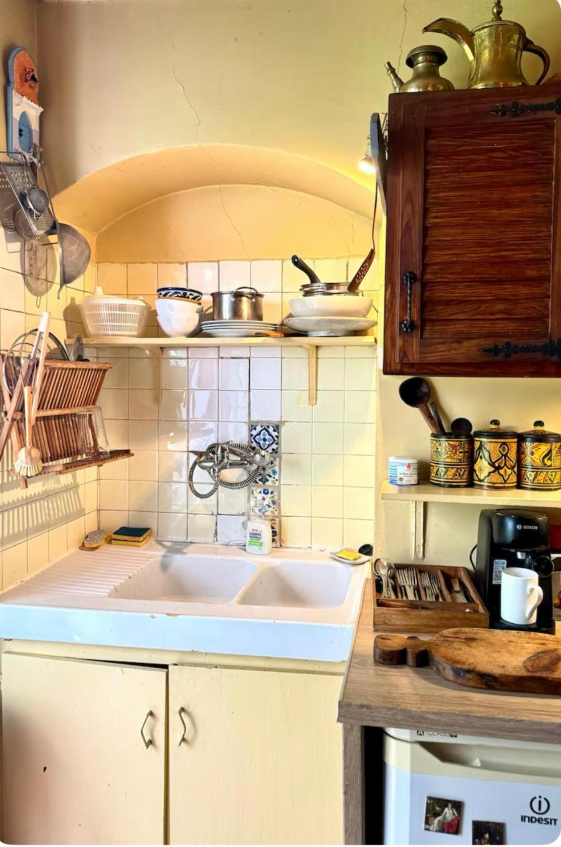 Montmartre Hidden Artist Loft *