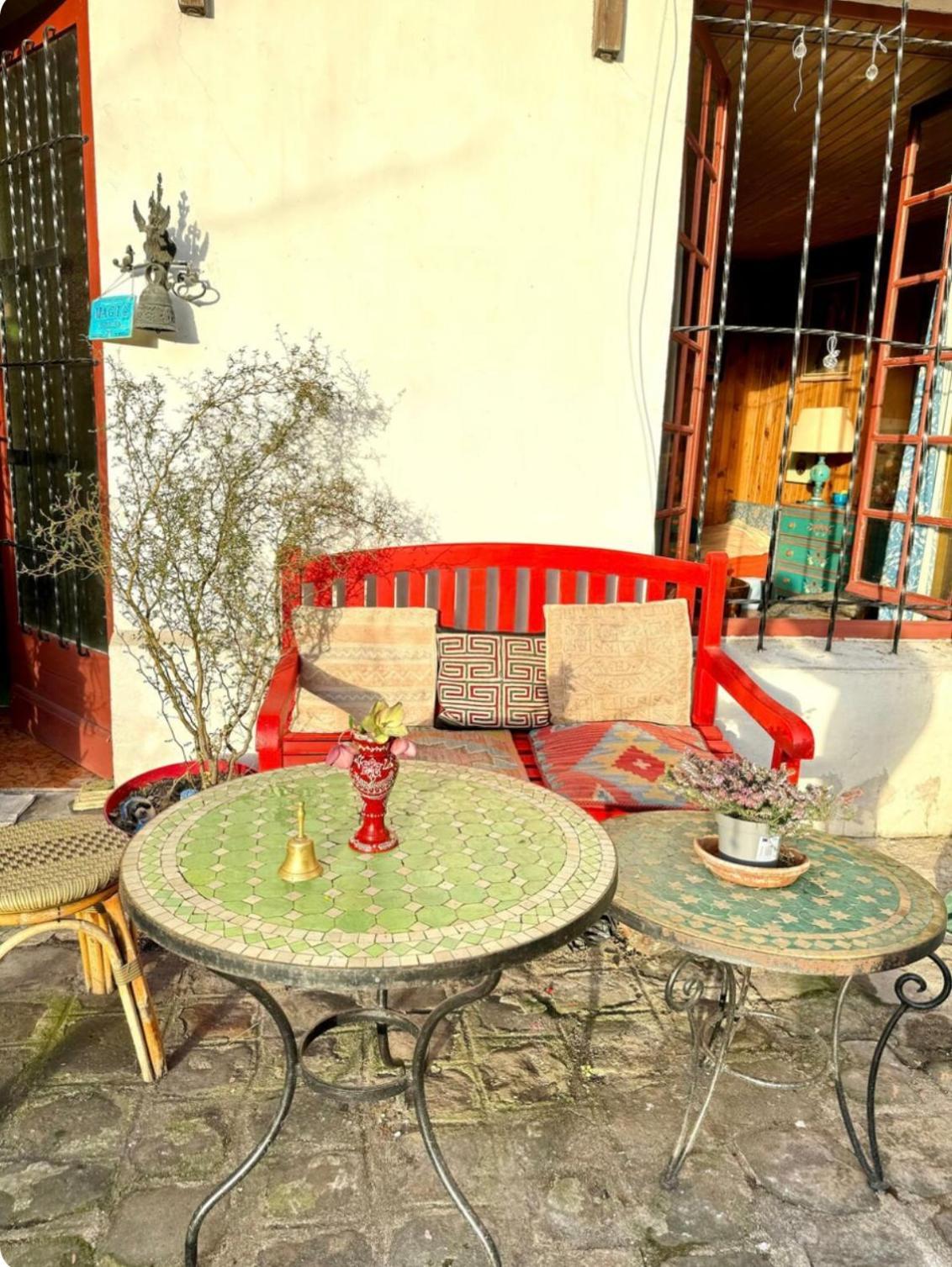 Apartment Montmartre Hidden Artist Loft