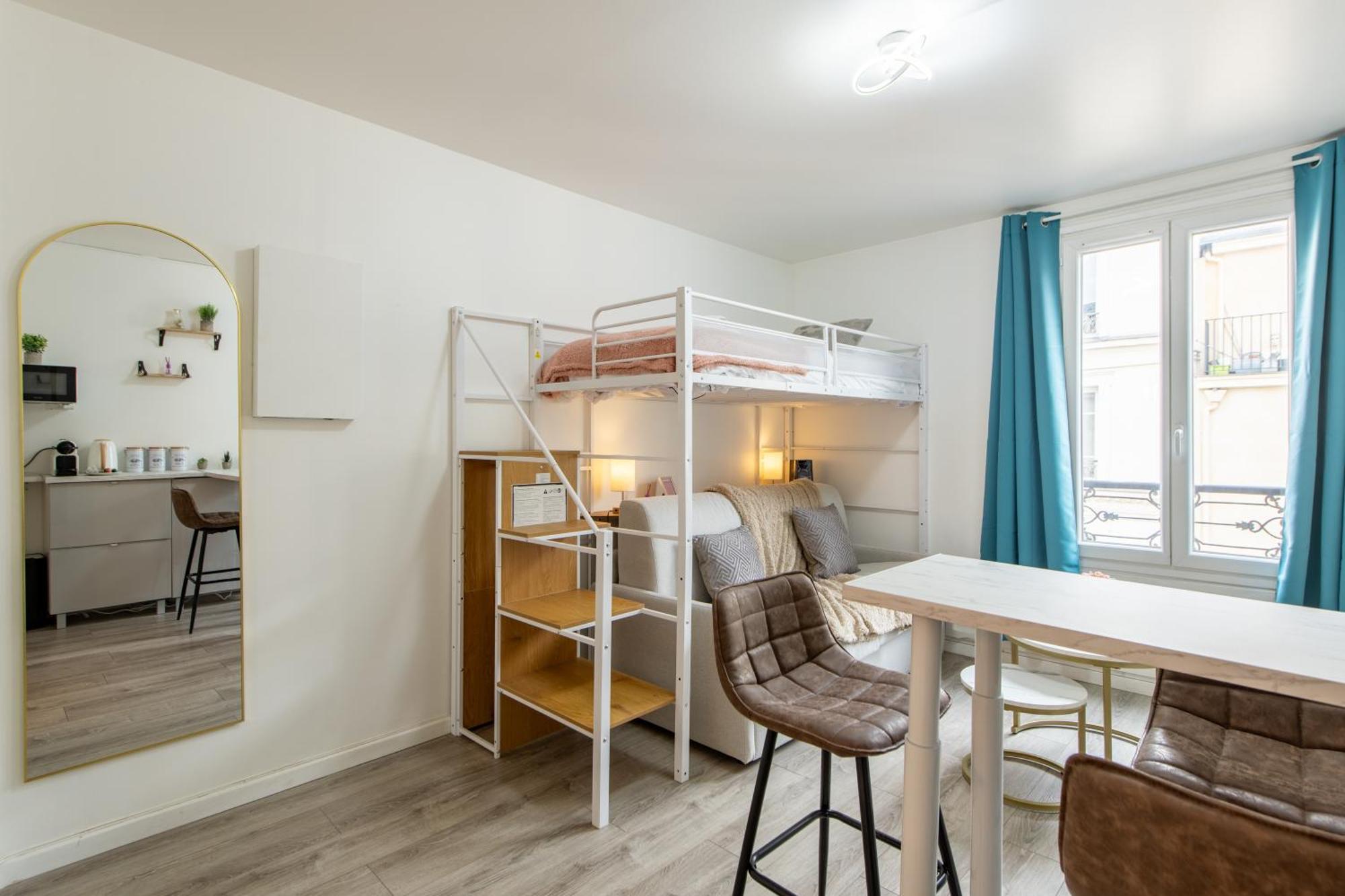 Deal! Modern In Vibrant Area Only 5 Minutes By Walk To Metro - Location * Paris