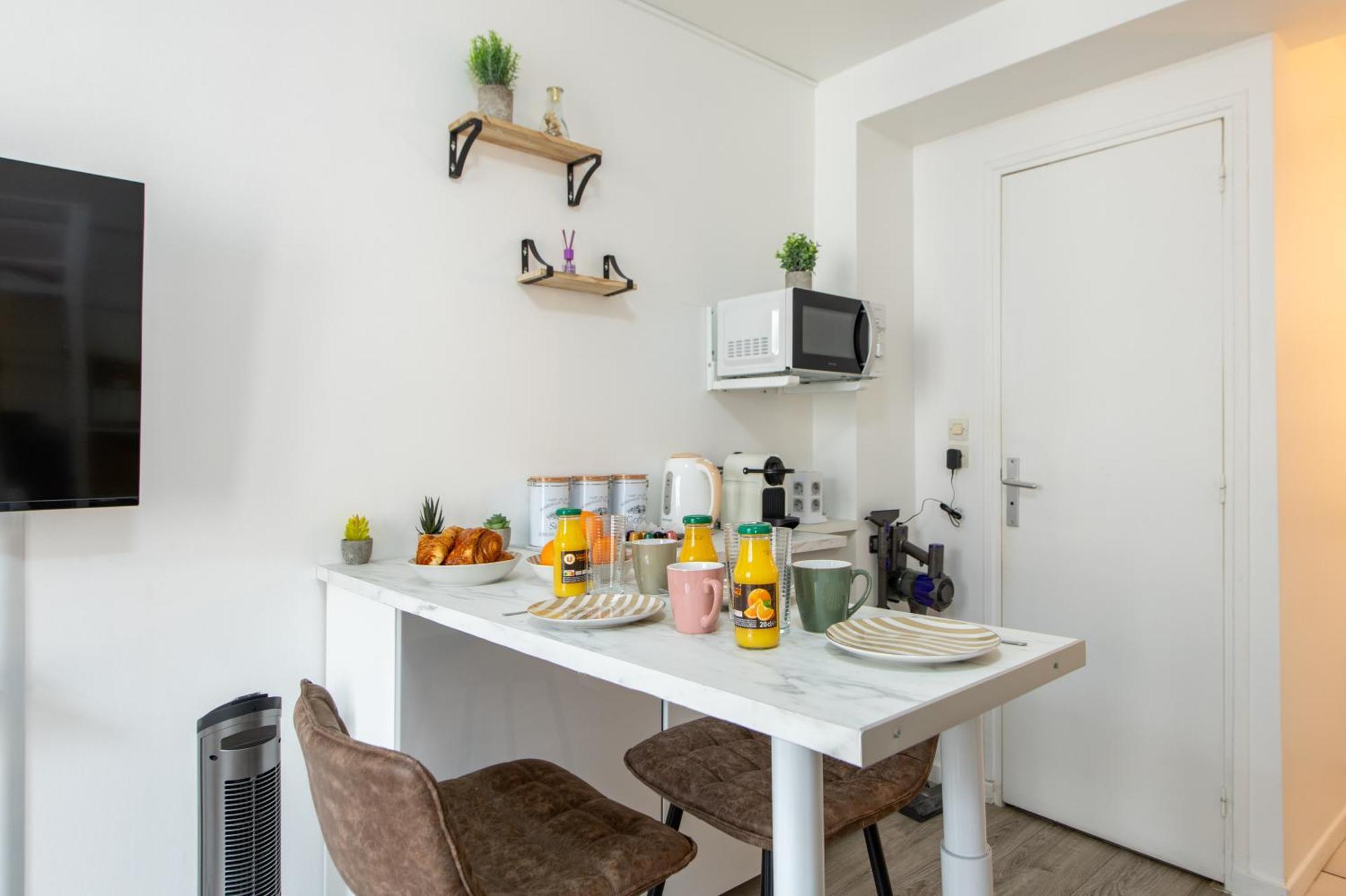 Deal! Modern In Vibrant Area Only 5 Minutes By Walk To Metro - Location Paris