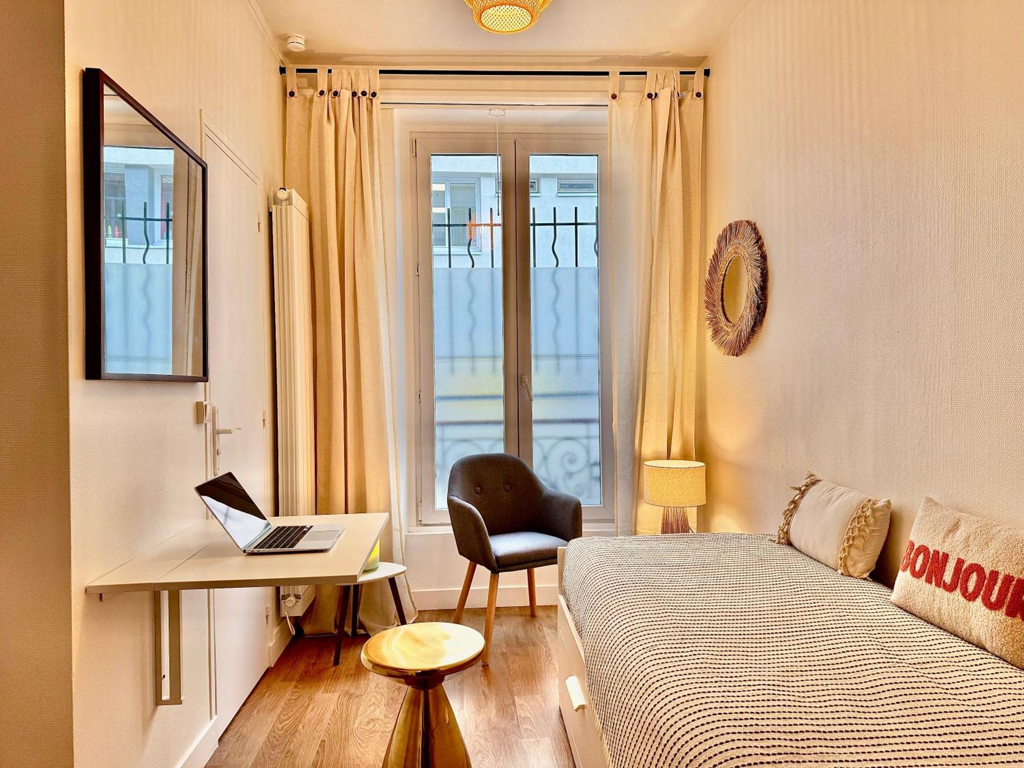 Petit Apartment Paris