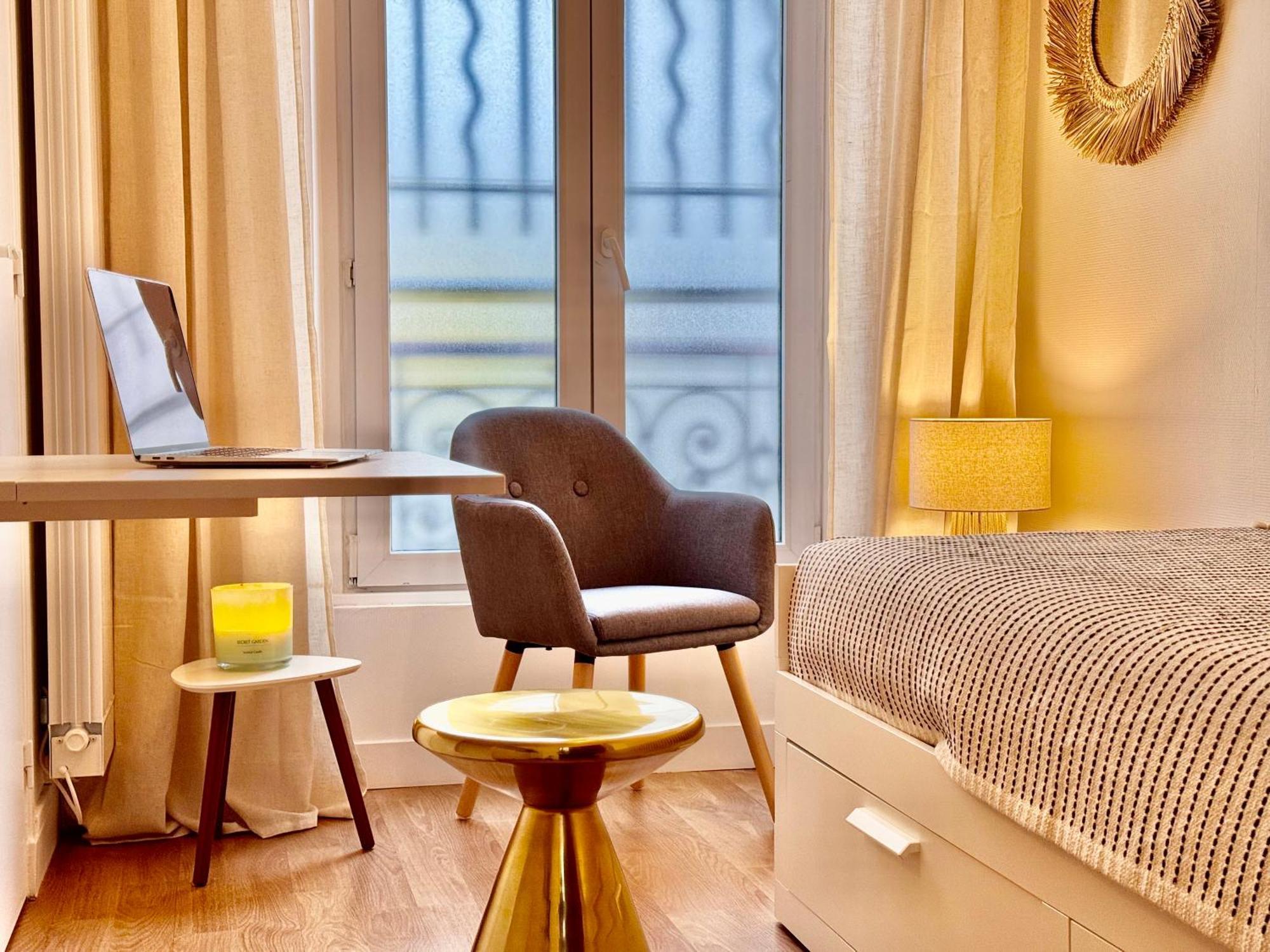 Petit * Paris