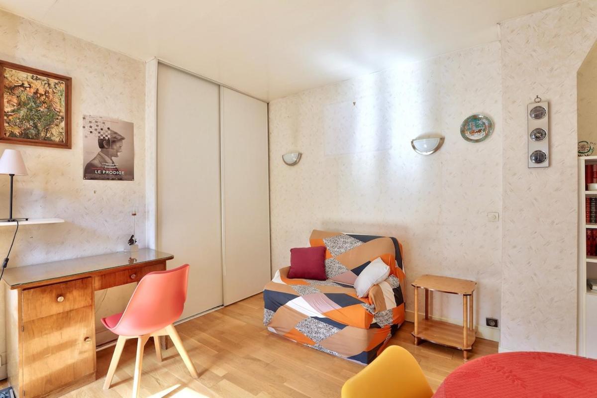 Apartment 1br Flat 2 Min Away From Metro Station Maraichers Paris