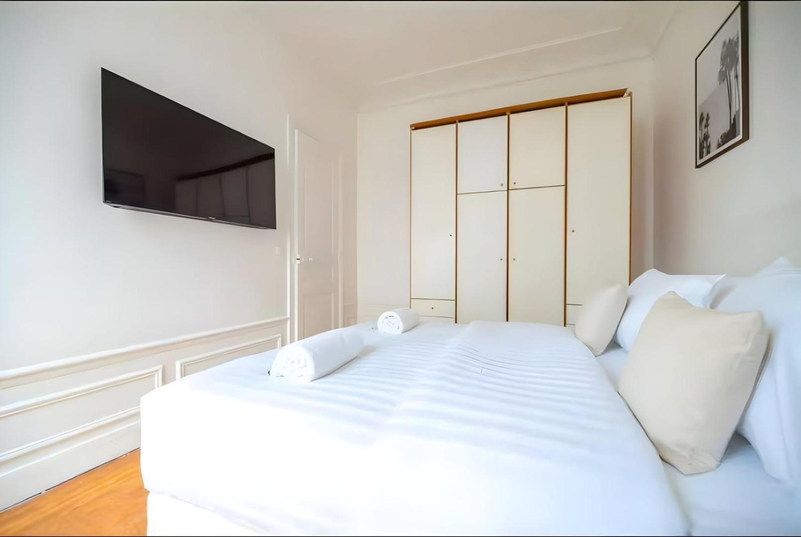 Tbs 319 - Superb With Eiffel Tower View Apartment Paris