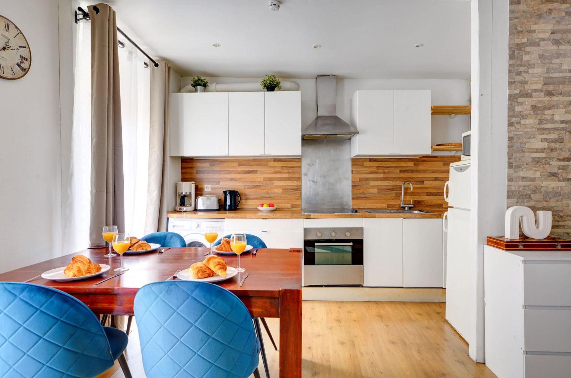 Apartment In The Heart Of Next To Rue Cler - Calm 1br Paris