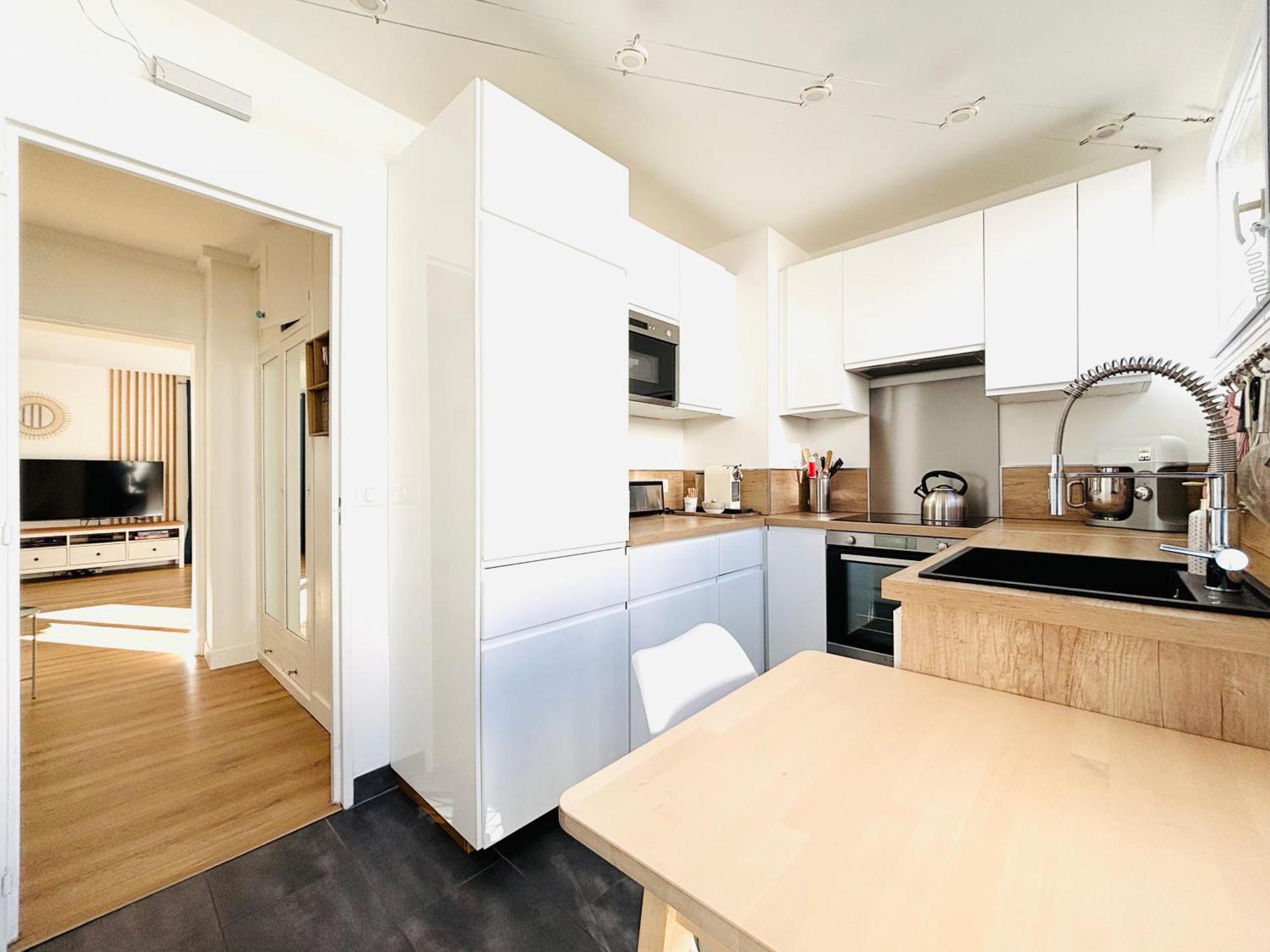 Myjolieparishome - King Size Bed, Ac Living Room, Balcony Apartment Paris