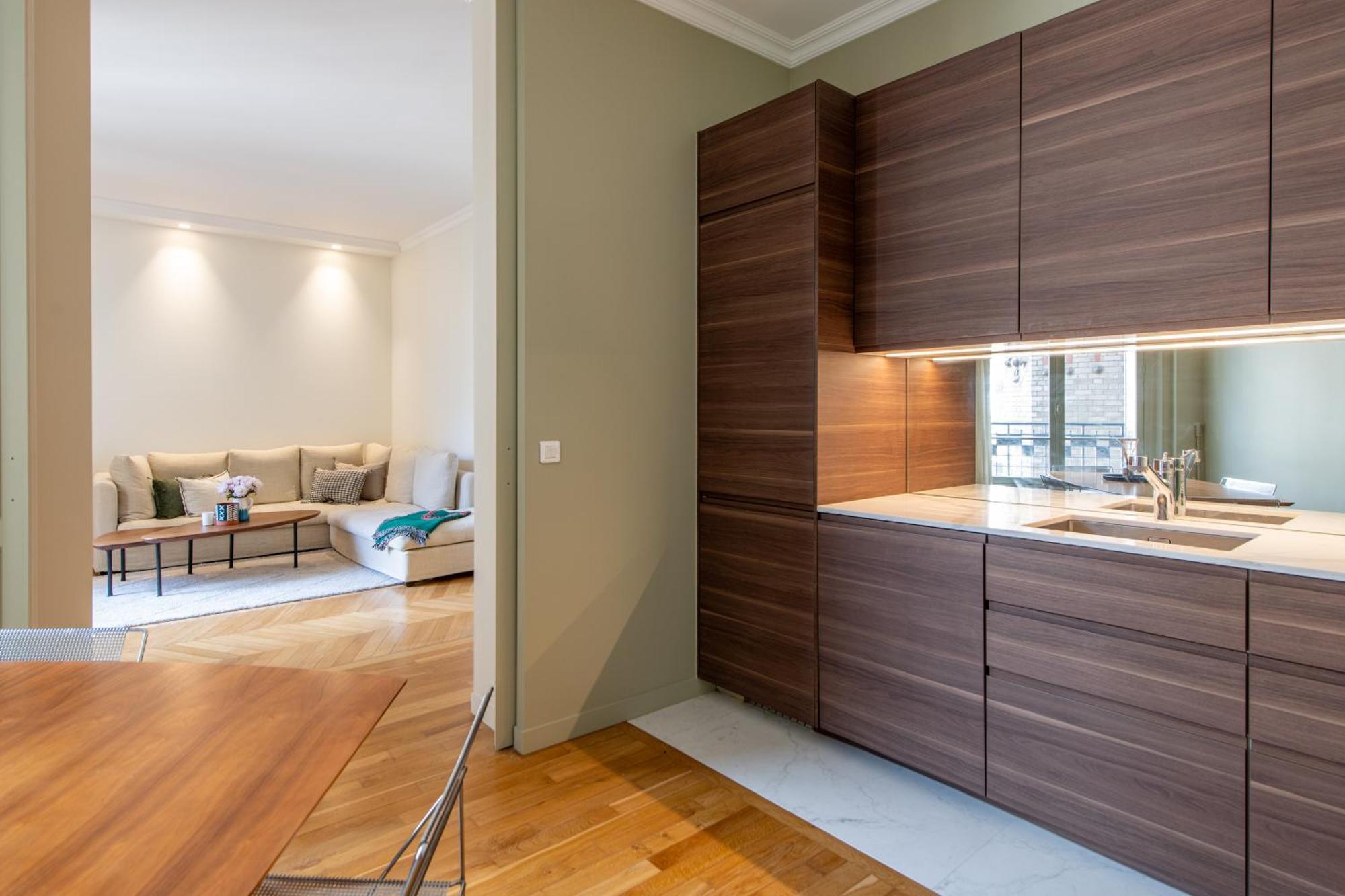 Arc De Triomphe - Luxury 1 Bedroom *