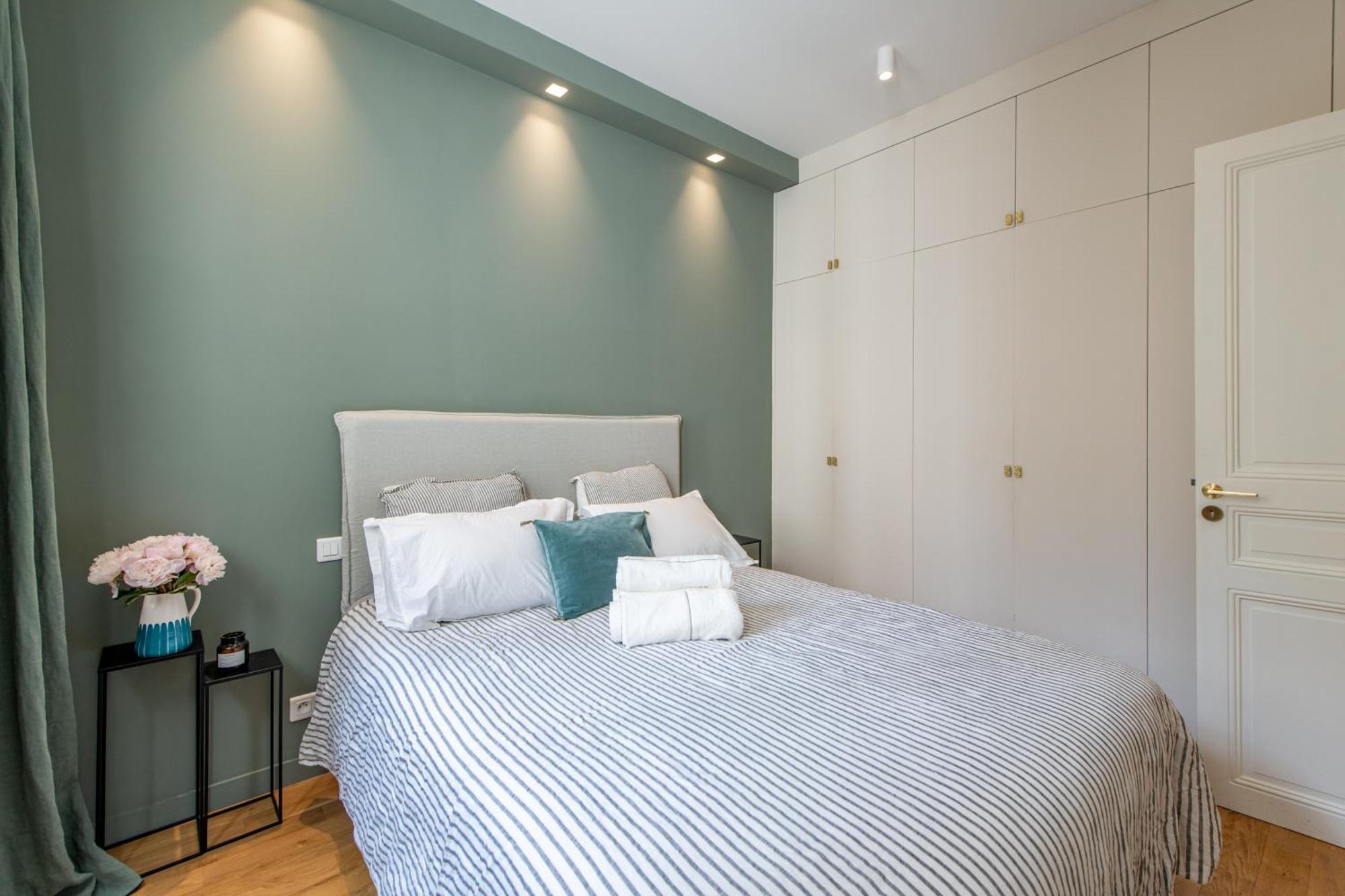 Arc De Triomphe - Luxury 1 Bedroom *