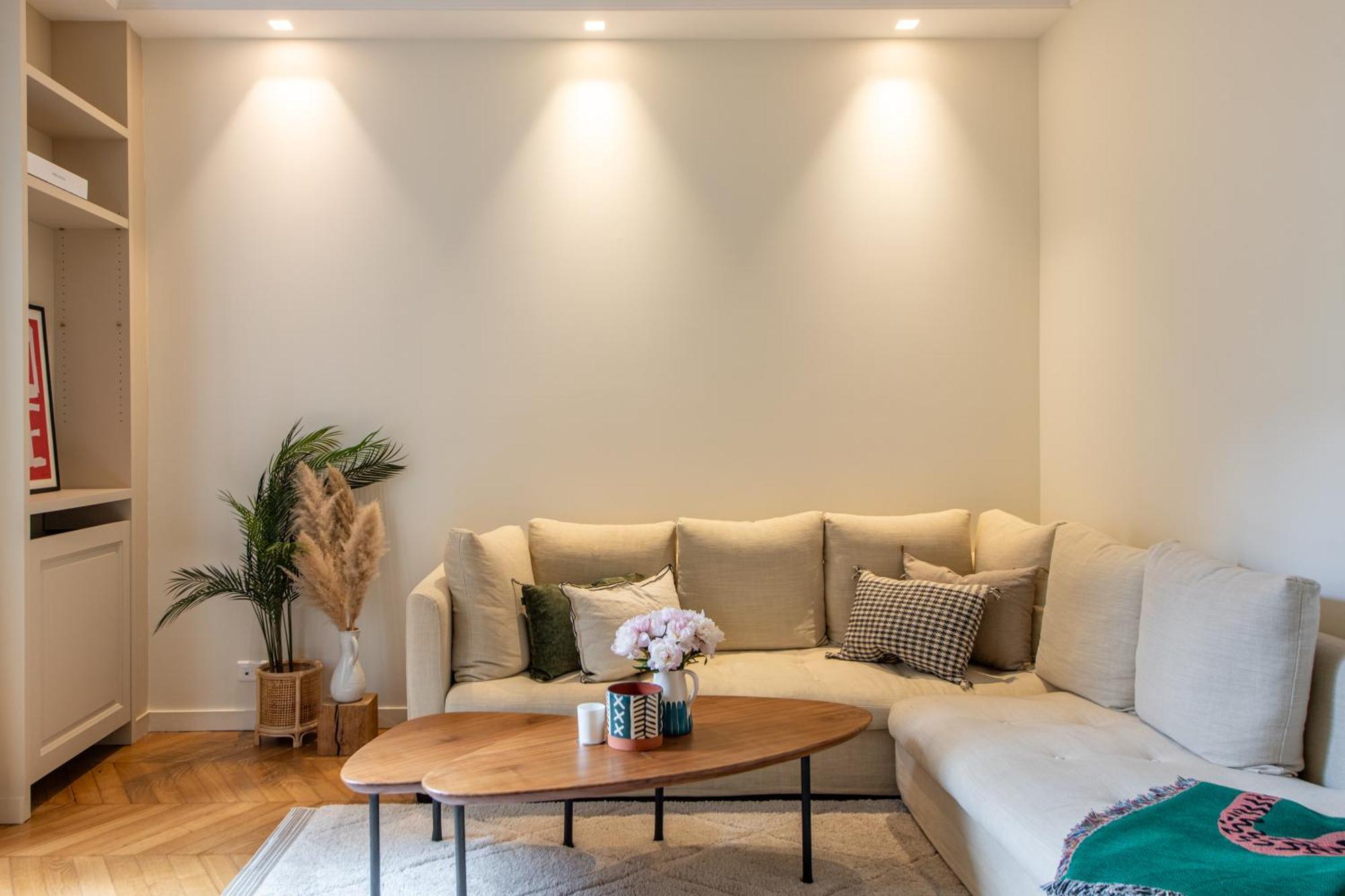 Arc De Triomphe - Luxury 1 Bedroom Apartment