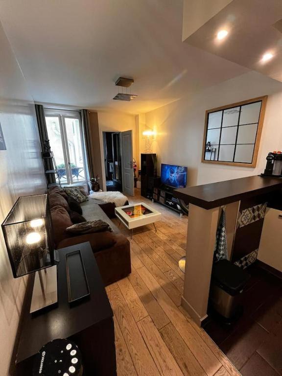 Luxury - Champs Elysees Apartment *