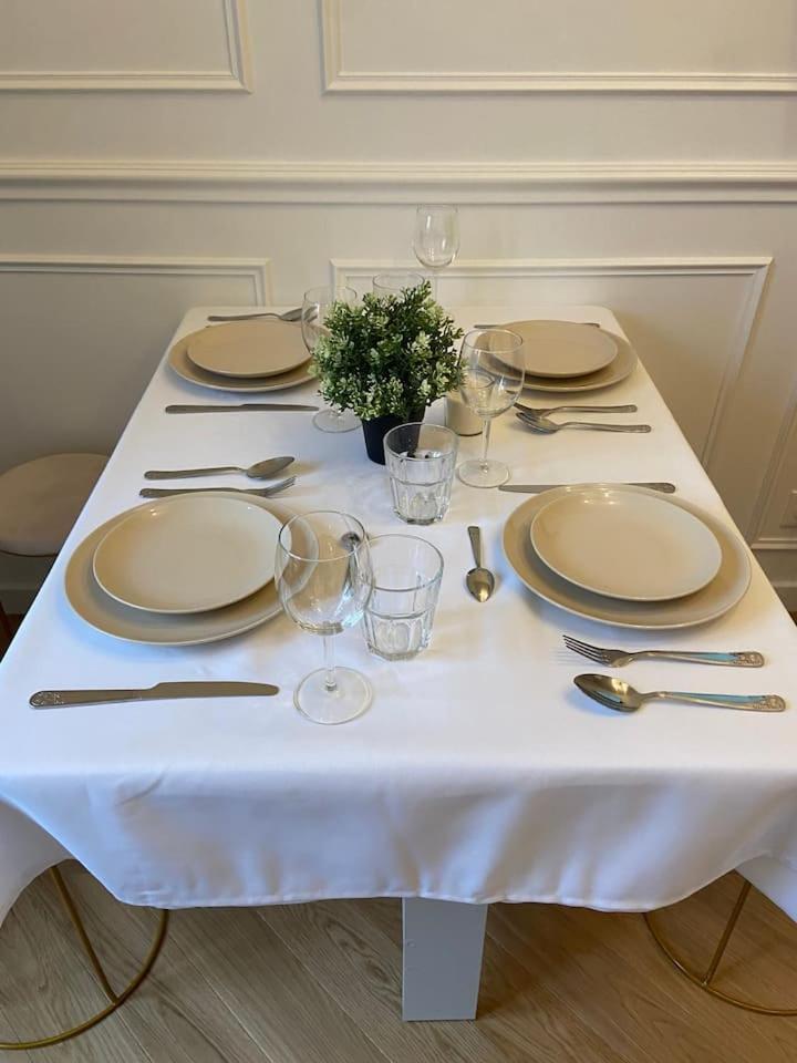 Apartment Luxury - Champs Elysees Paris