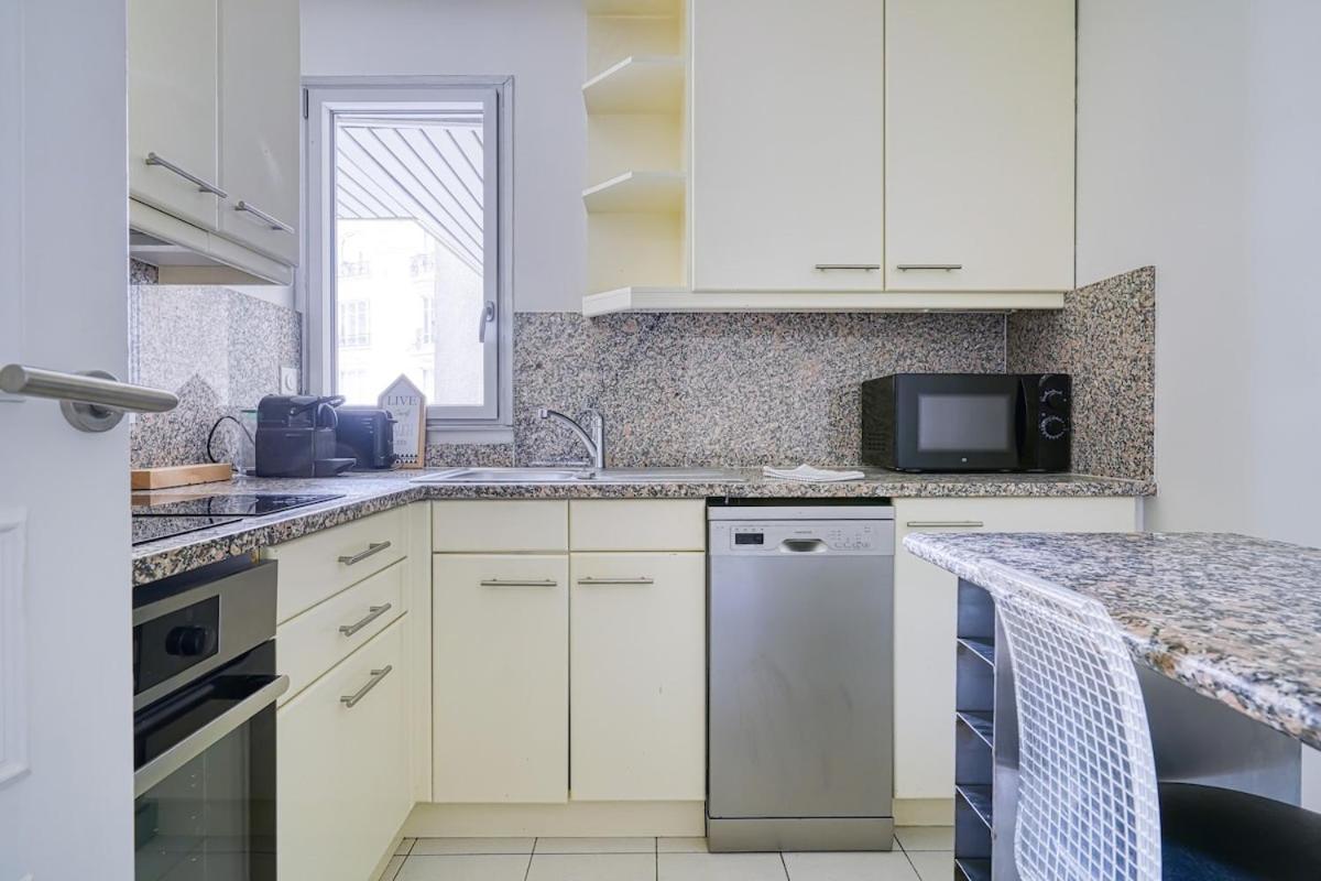 Spacious & Cozy - Trocadero Passy Apartment Paris