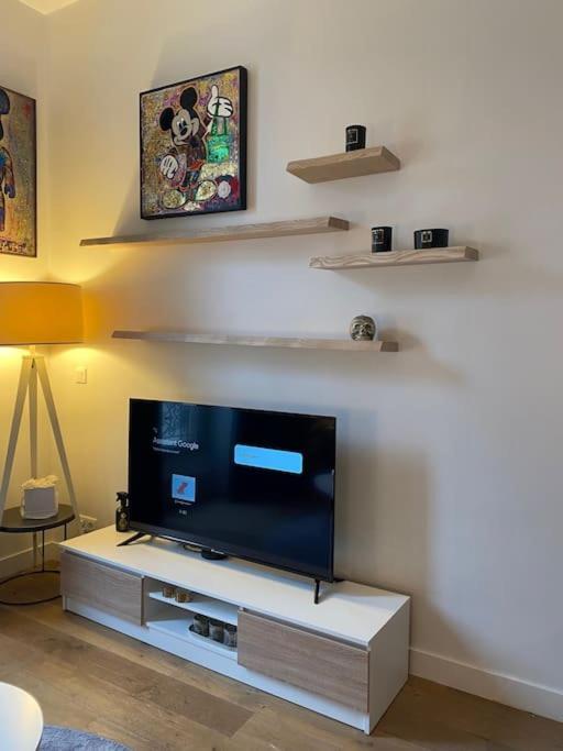 Apartment Grand Charonne Bastille Pop Art