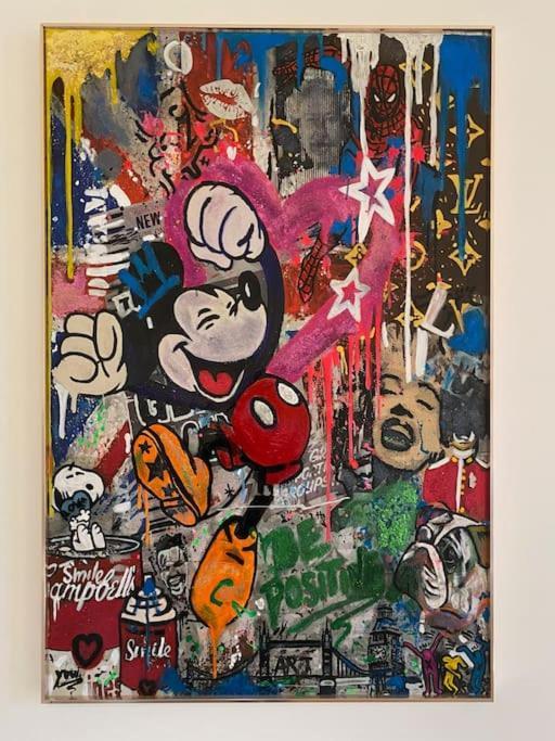 Apartment Grand Charonne Bastille Pop Art Paris