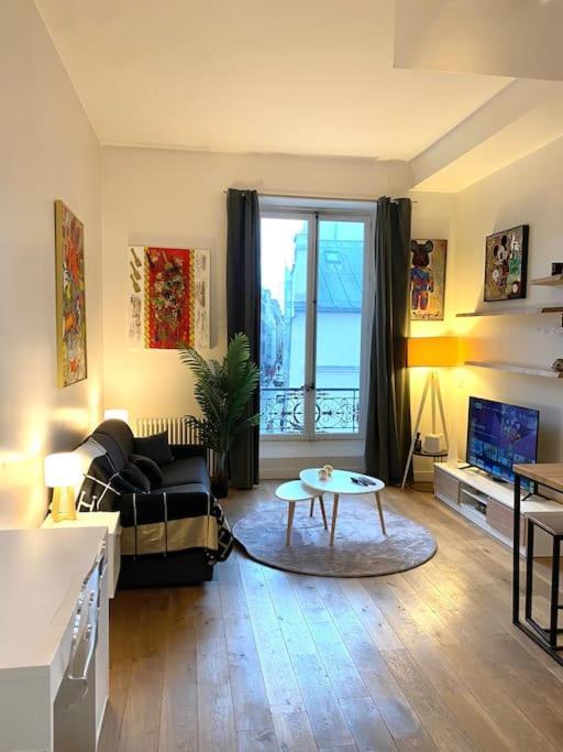 Apartment Grand Charonne Bastille Pop Art