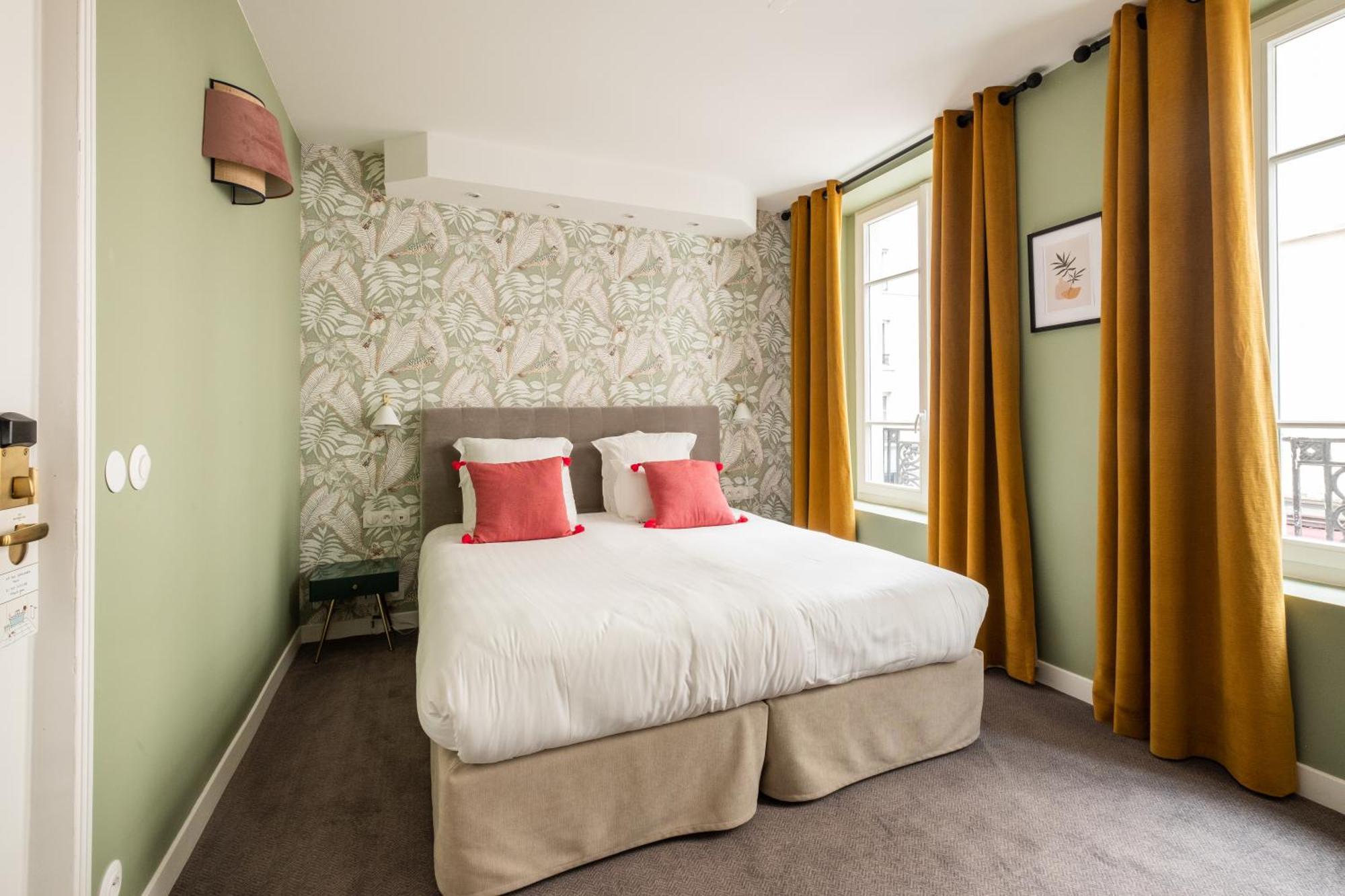 Hotel Des Batignolles Paris