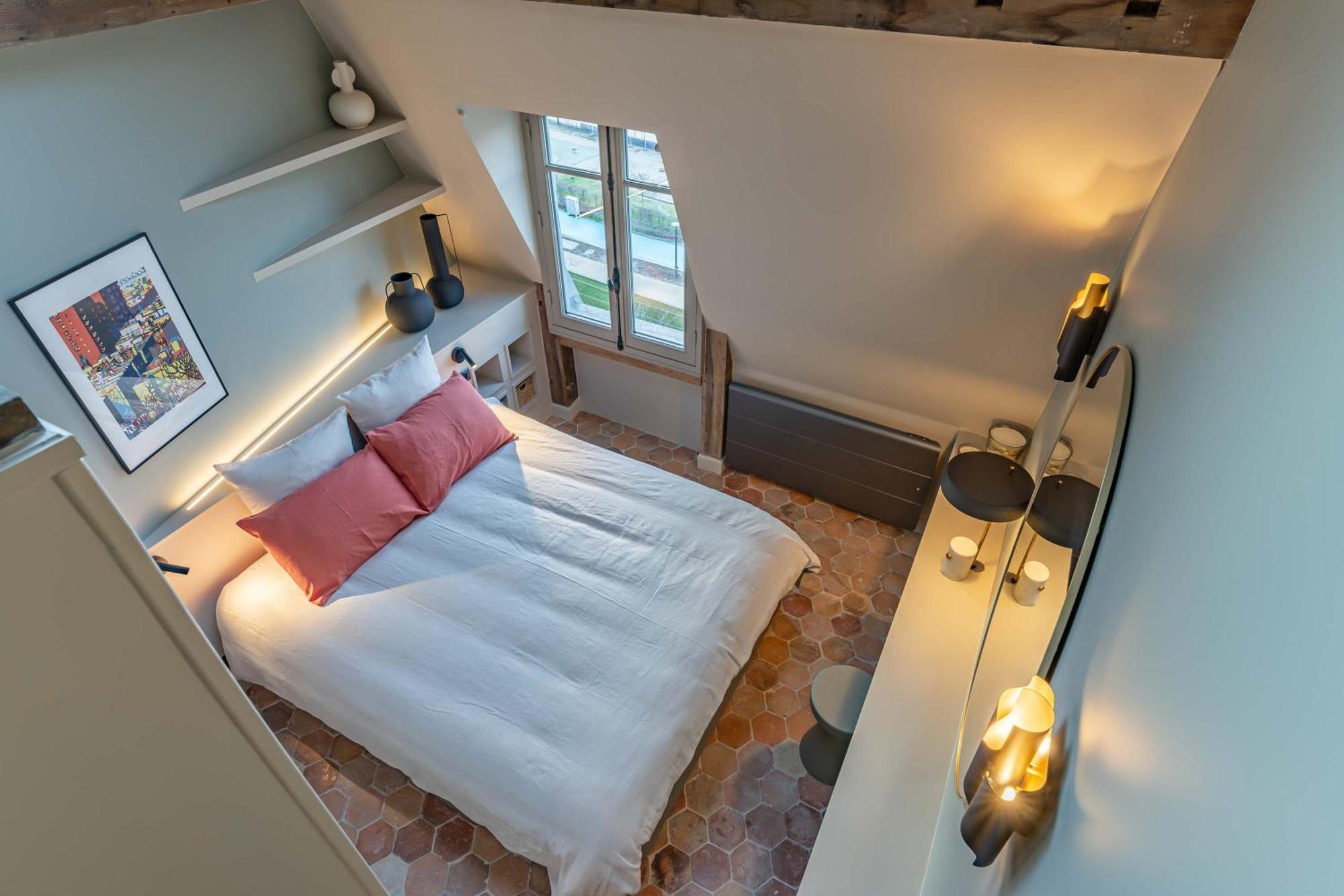 Charming Penthouse With Terrace - Stunning Views Apartment Paris