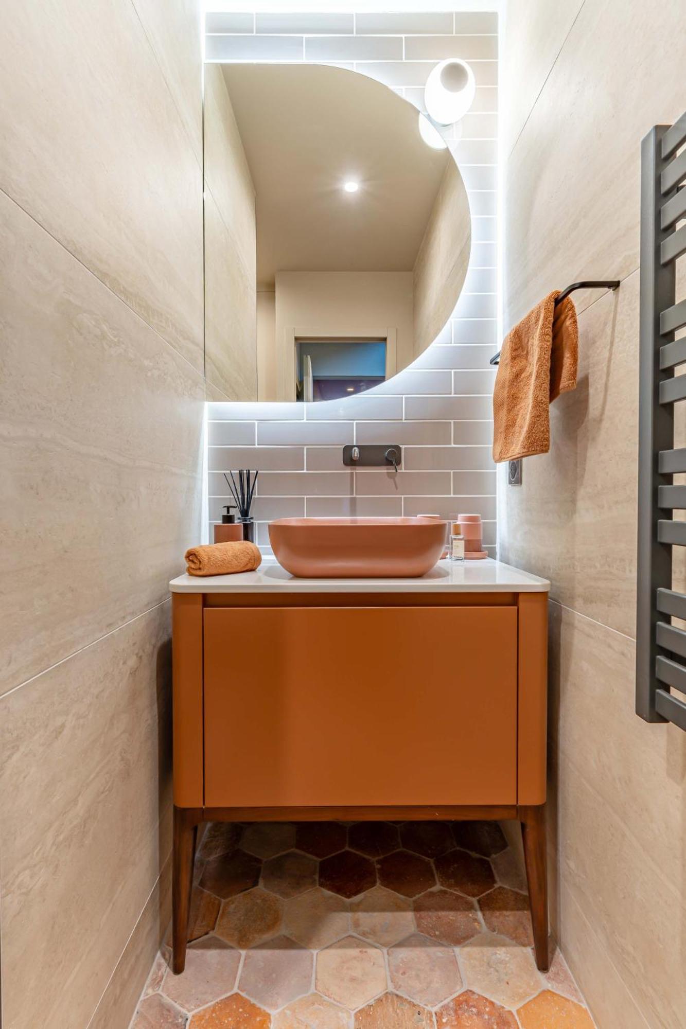 Charming Penthouse With Terrace - Stunning Views *