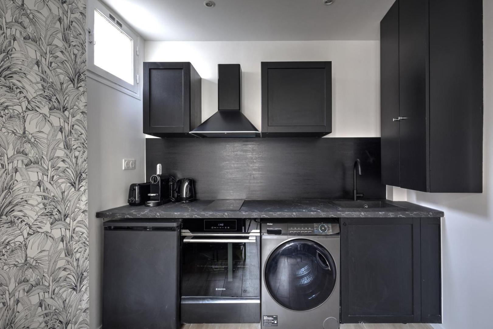 544 Champignon - Superb Sacre-coeur Apartment Paris
