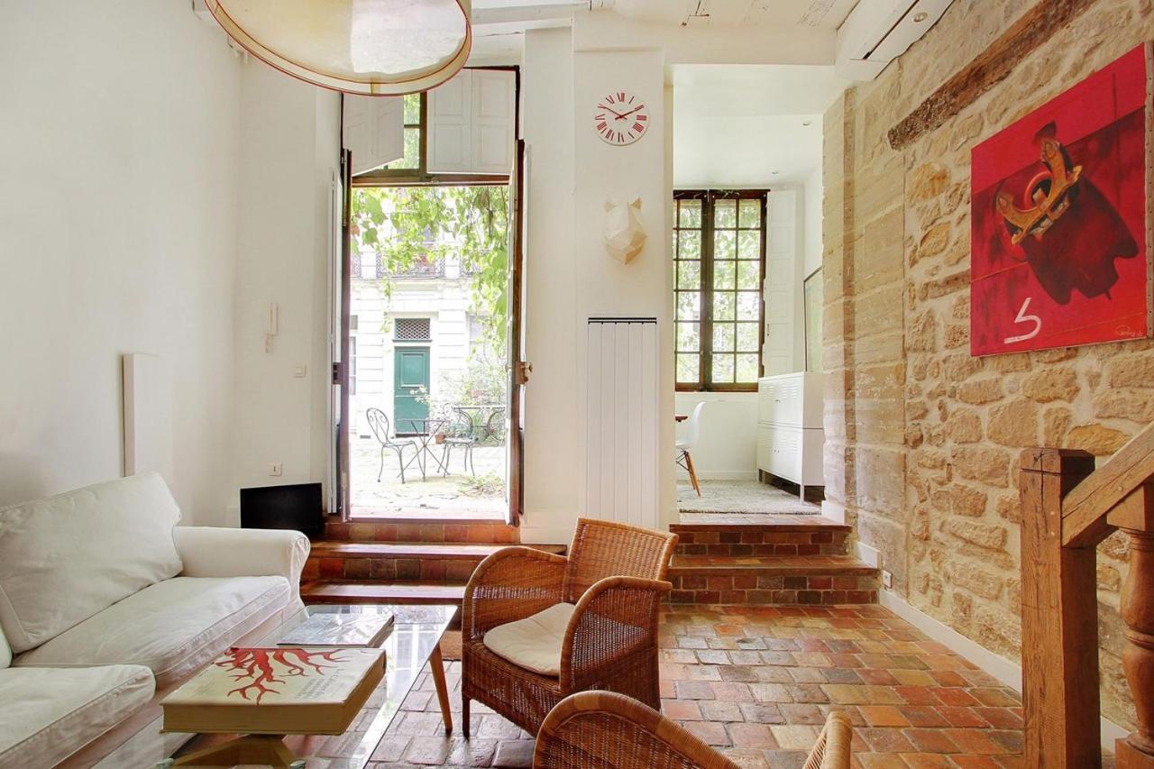 Apartment Authentique Loft Duplex Au Coeur Du Marais Paris