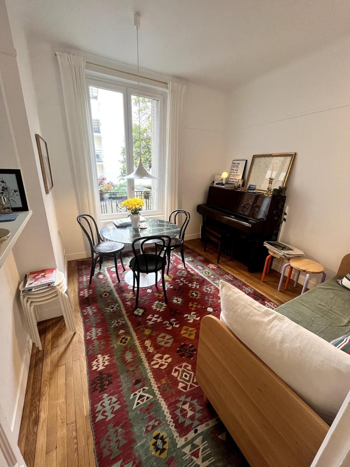 Romantic Parisian Flat Apartment