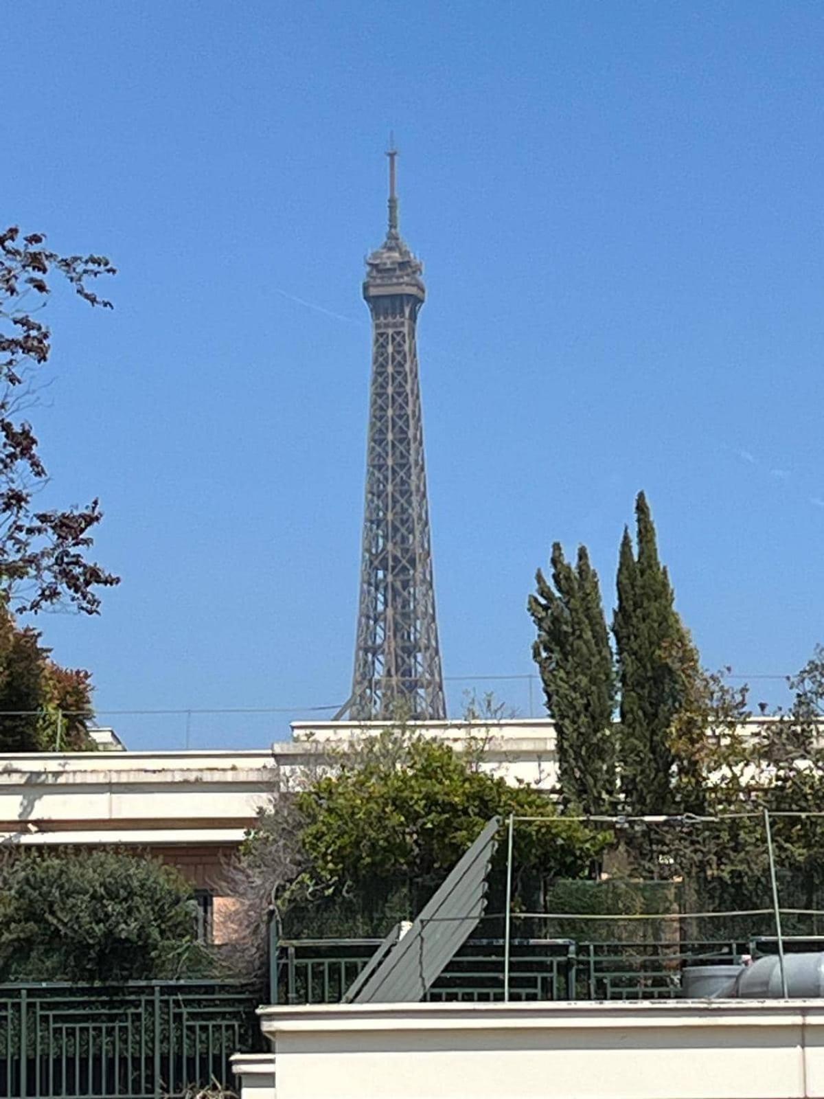 Superb With Eiffel Tower View Apartment *