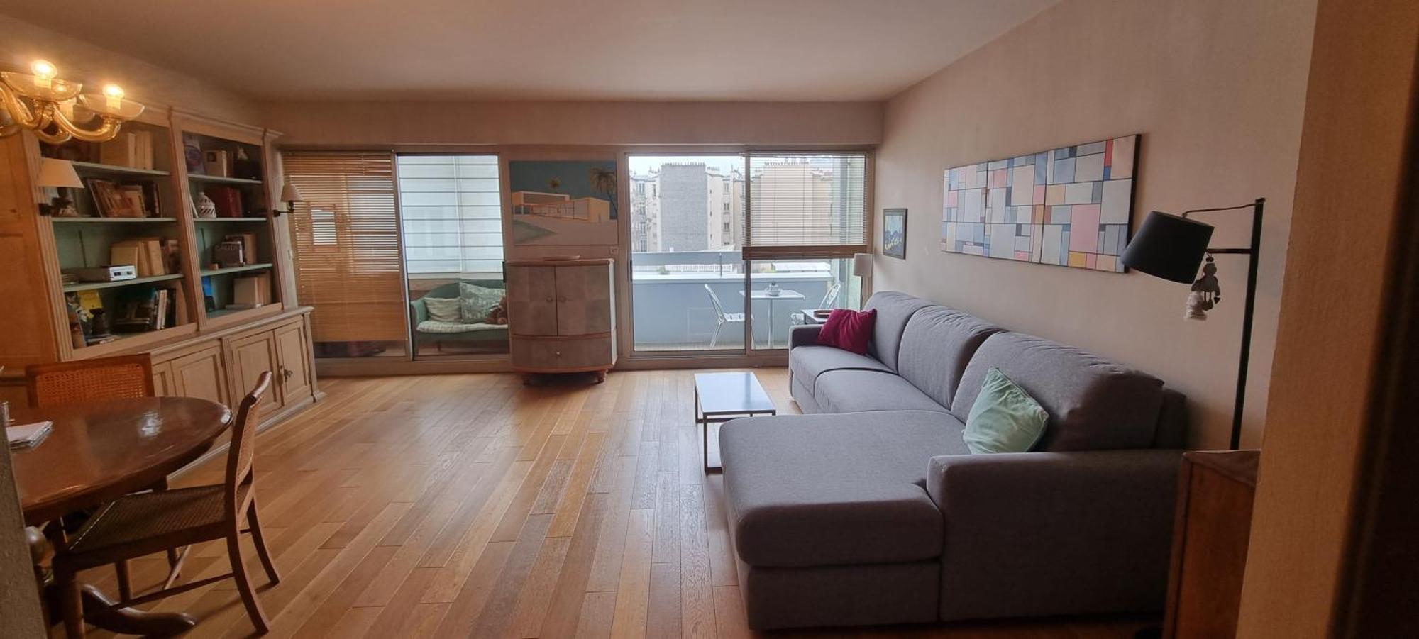 Apartment Chaleureux Au Cours Du 15eme *
