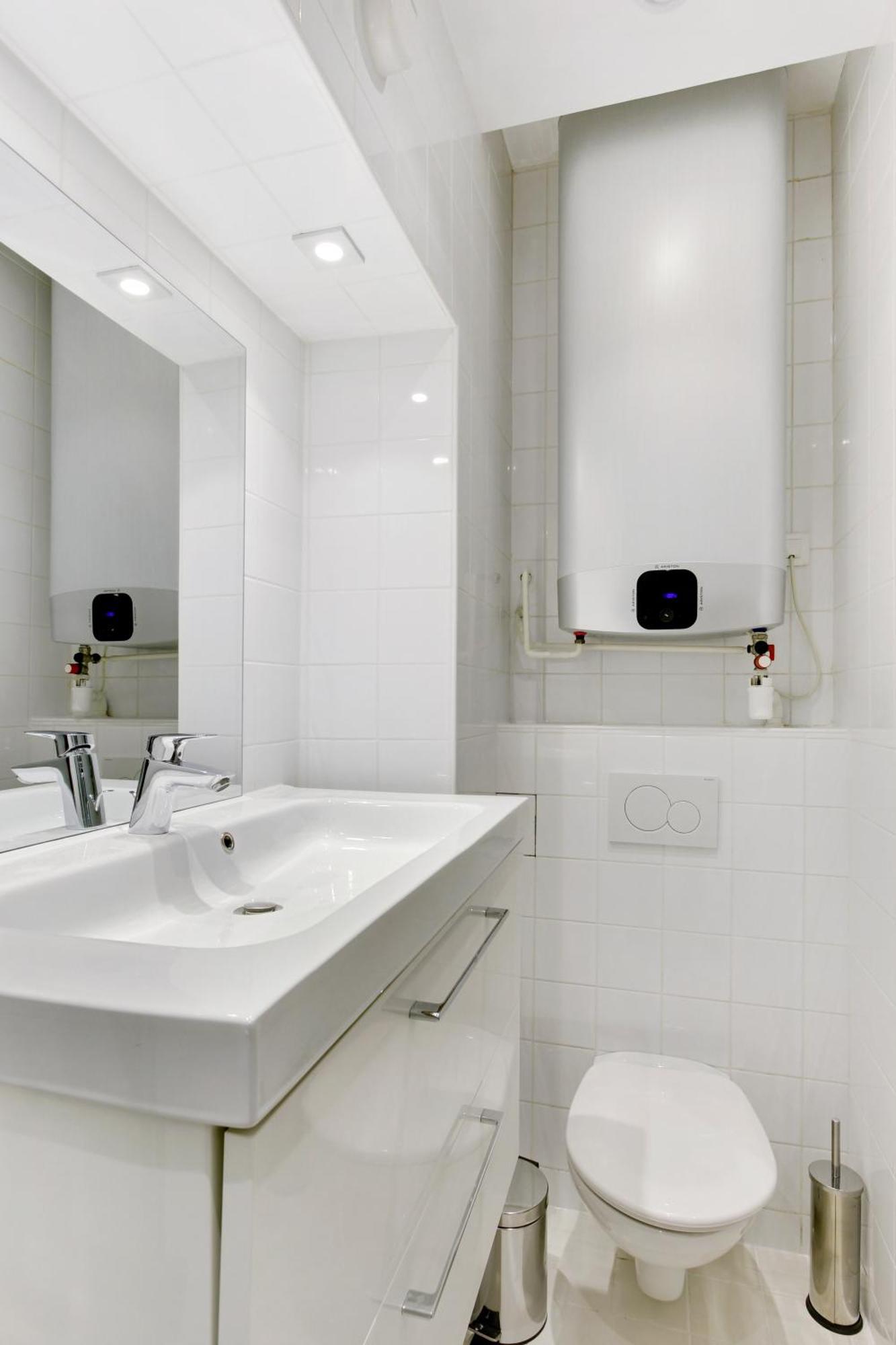 Pick A Flat's In Batignolles - Passage Cardinet * Paris
