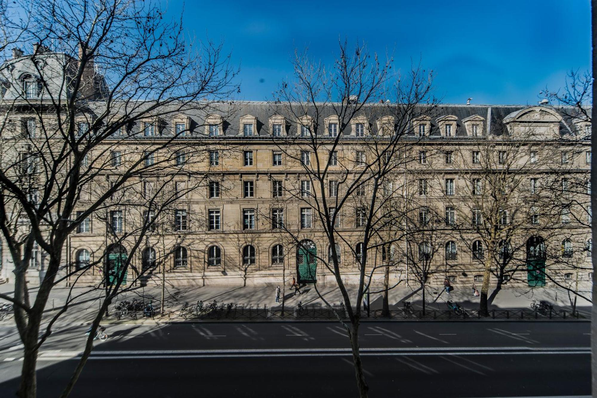 Saint Michel Quartier Latin Paris