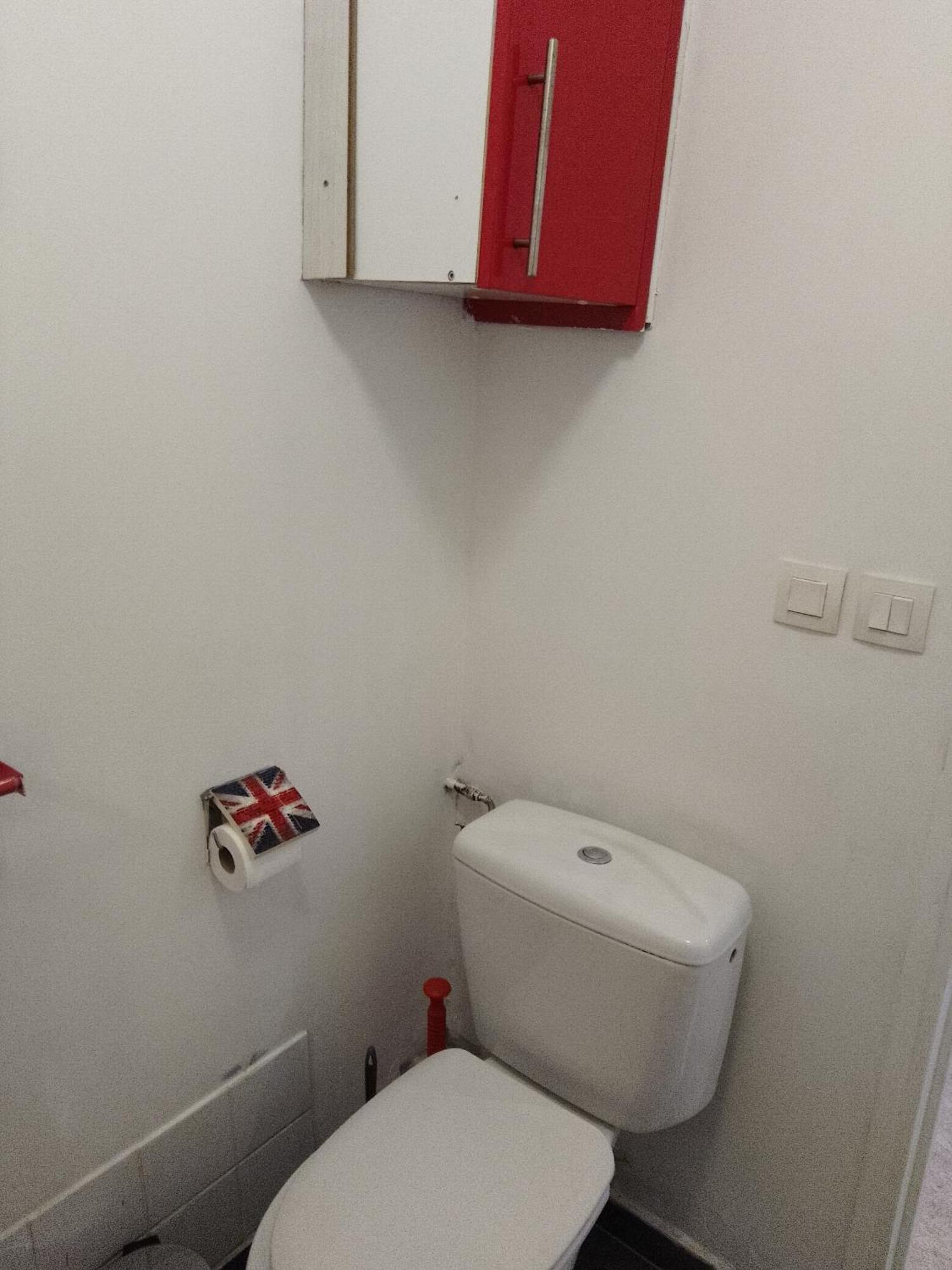 Apartment Guesthouse Familial Pour 2,3,4 Personnes De 44M2- Accessible Handic -Rez De Chaussee-Vues Sur Rue Et Patio Prive - Sejour, Chambre Separee-Cuisine,Salle De Bain,Lit Double Et Canape-Lit 2Pers-Entree De La Rue Berzelius-5 Minutes Du Metro Brochant-Lig Paris