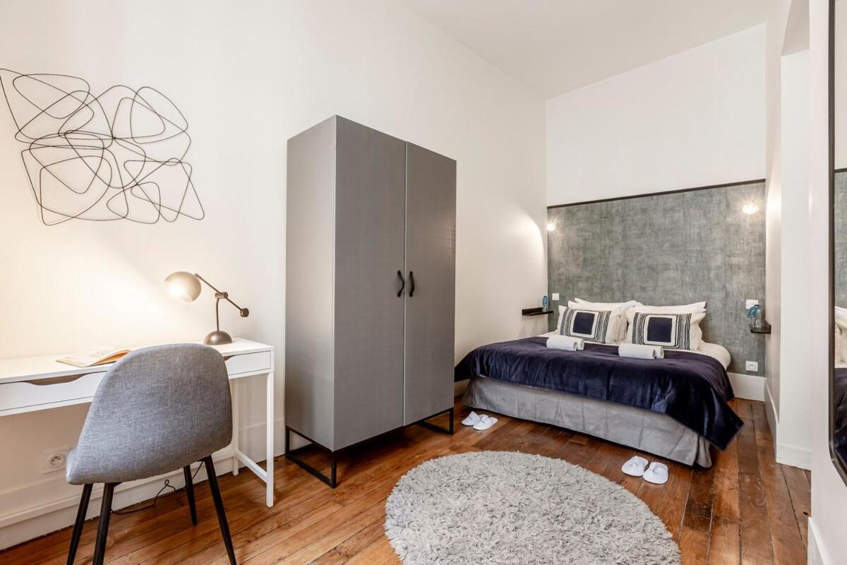 A11#republiquemarais1bedroomparis03ac