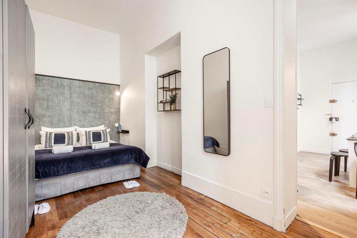 Apartment A11#republiquemarais1bedroomparis03ac *