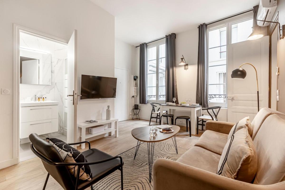 A11#republiquemarais1bedroomparis03ac Paris