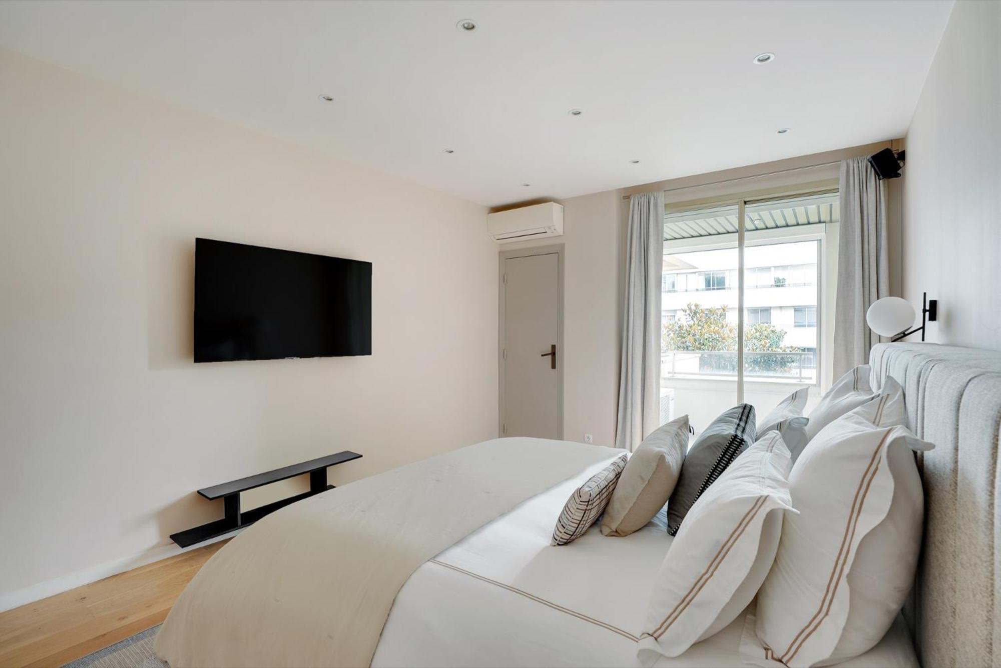 Apartment Familiale A Victor Hugo Paris