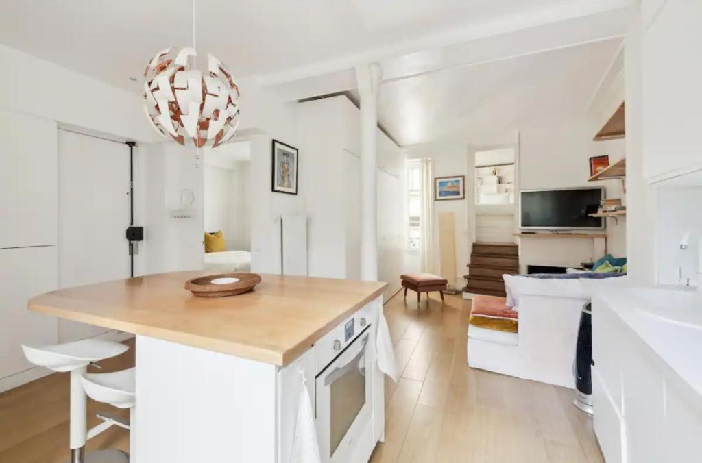 Familial Face Pantheon - 5 4p Apartment *