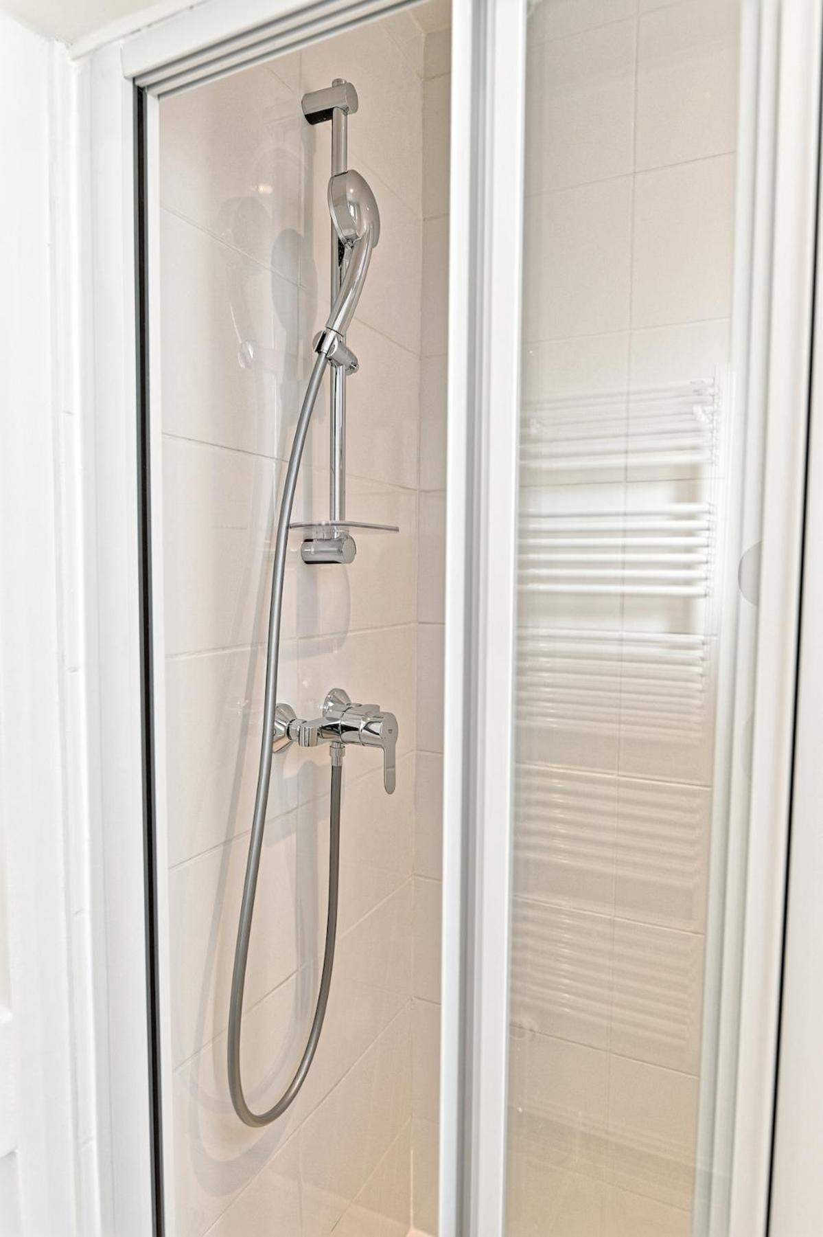 Convenient Near Gare De Lyon Paris
