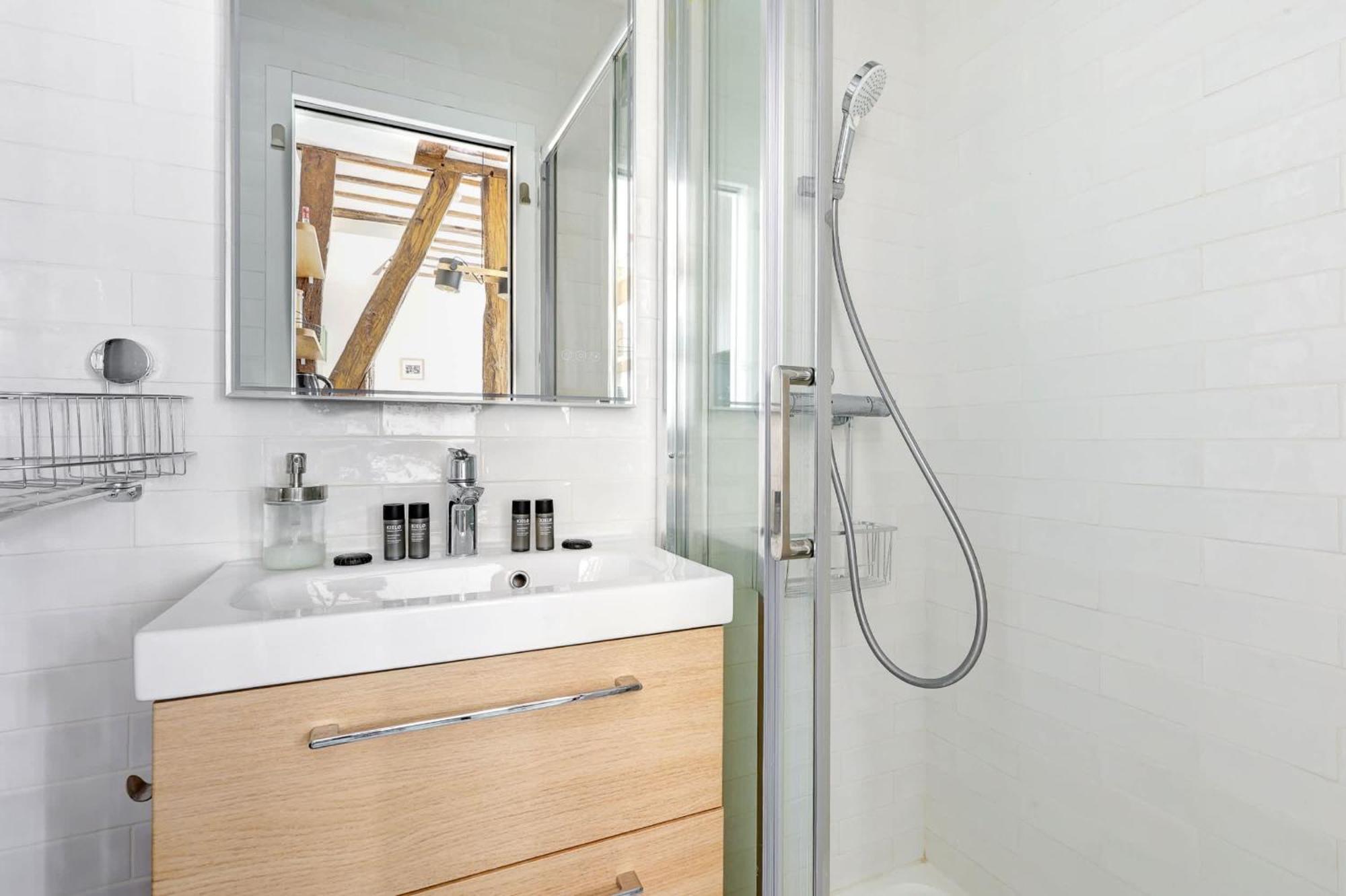 Apartment Sejour Parisien Elegant Pour 2 Personnes