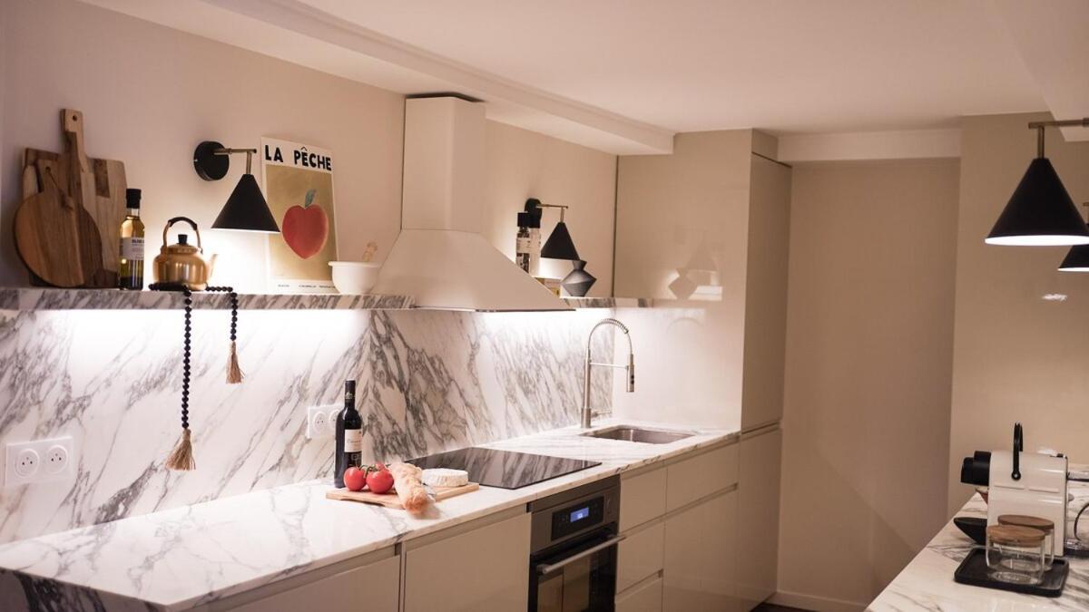 Vendome Parisian Elegance With A Patio Apartment