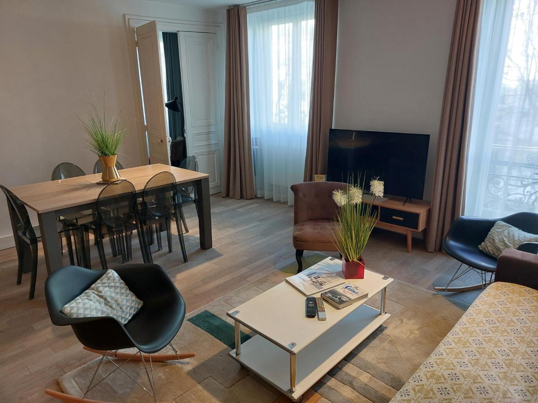 Apartment Centre - At